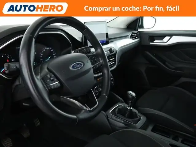 Ford Focus view 12