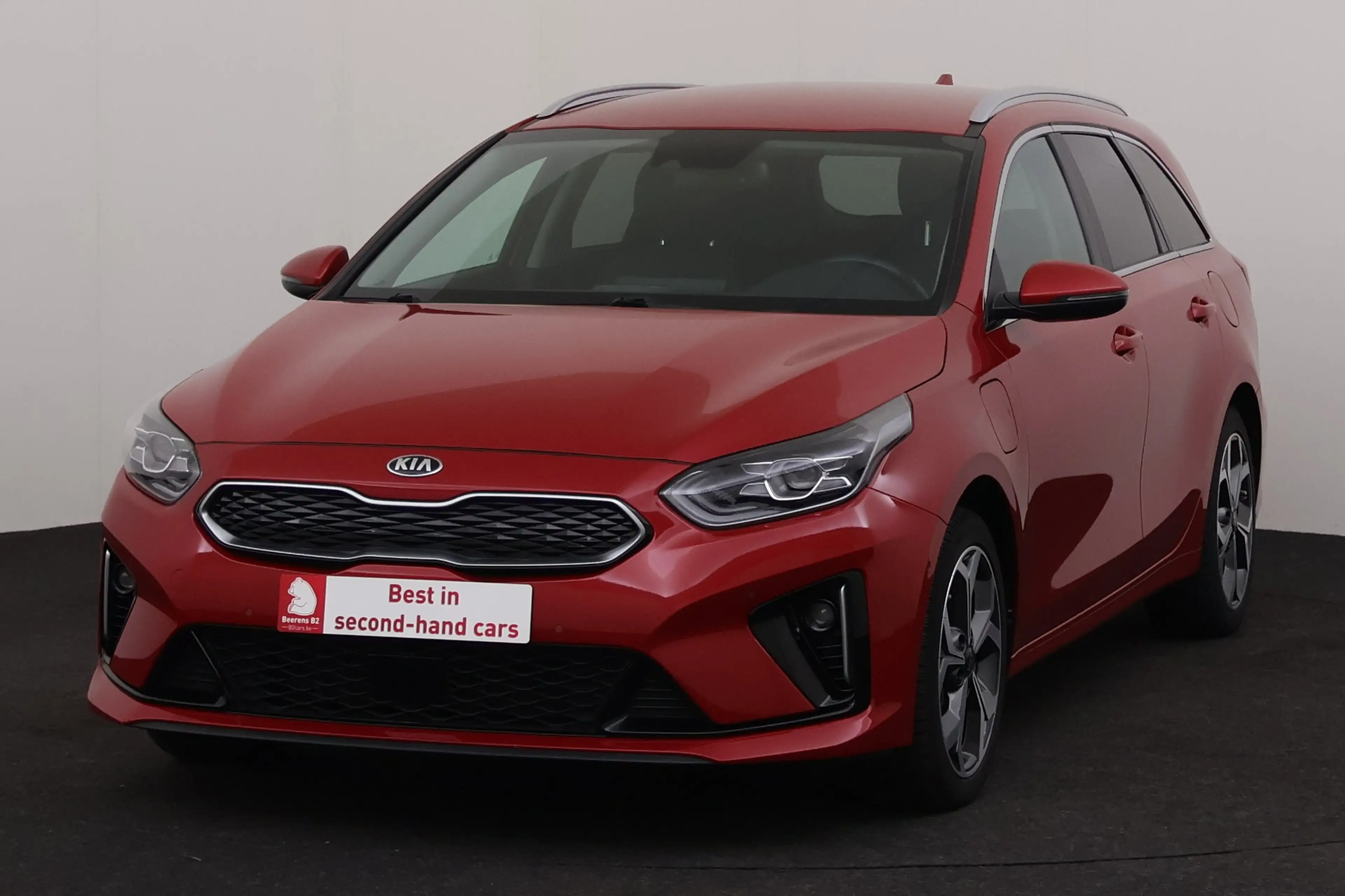 Kia Ceed SW / cee'd SW SENCE 1.6 PHEV DCT + A/T + GPS + CARPLAY + HALF/LE