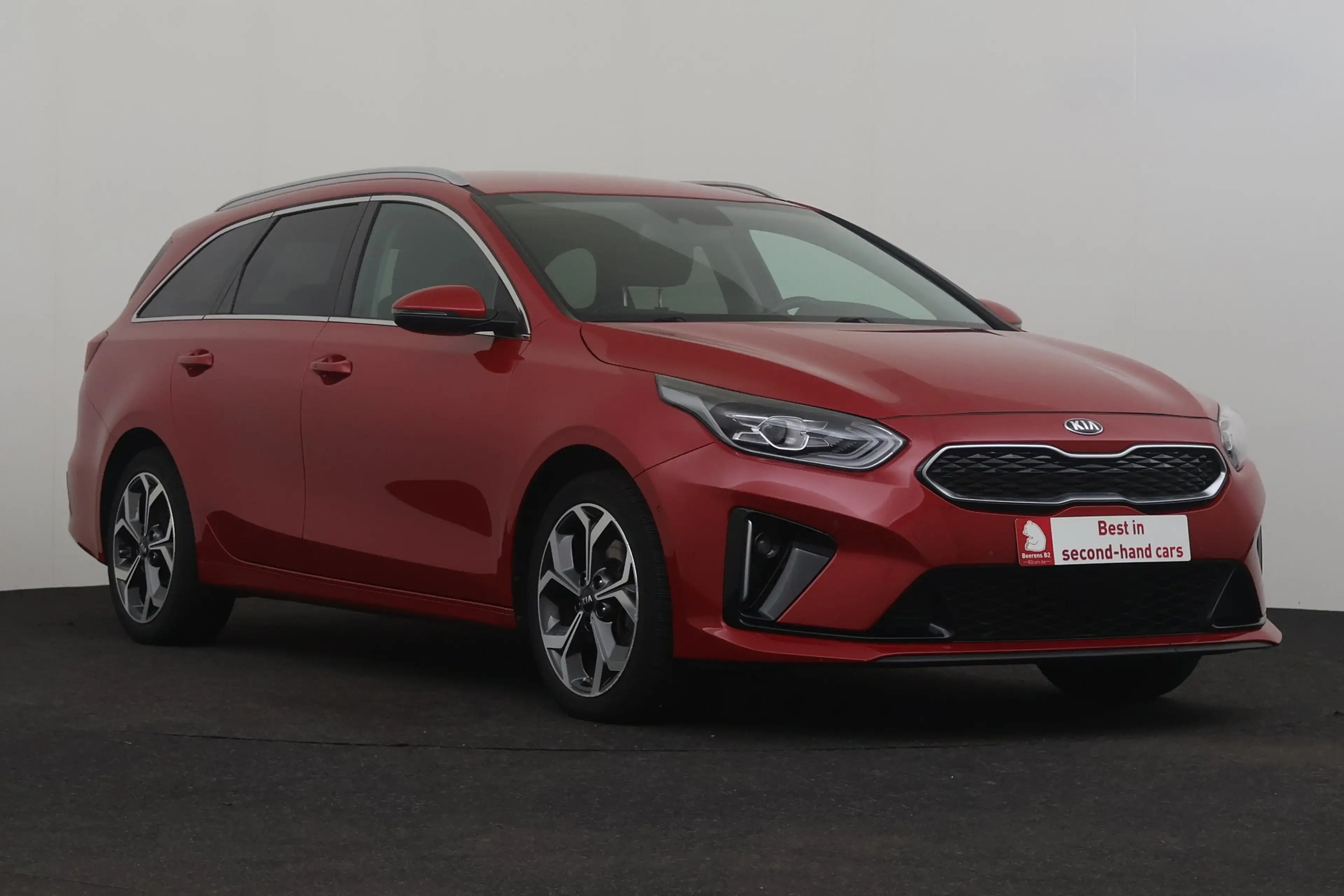 Kia Ceed SW / cee'd SW SENCE 1.6 PHEV DCT + A/T + GPS + CARPLAY + HALF/LE — photo 4