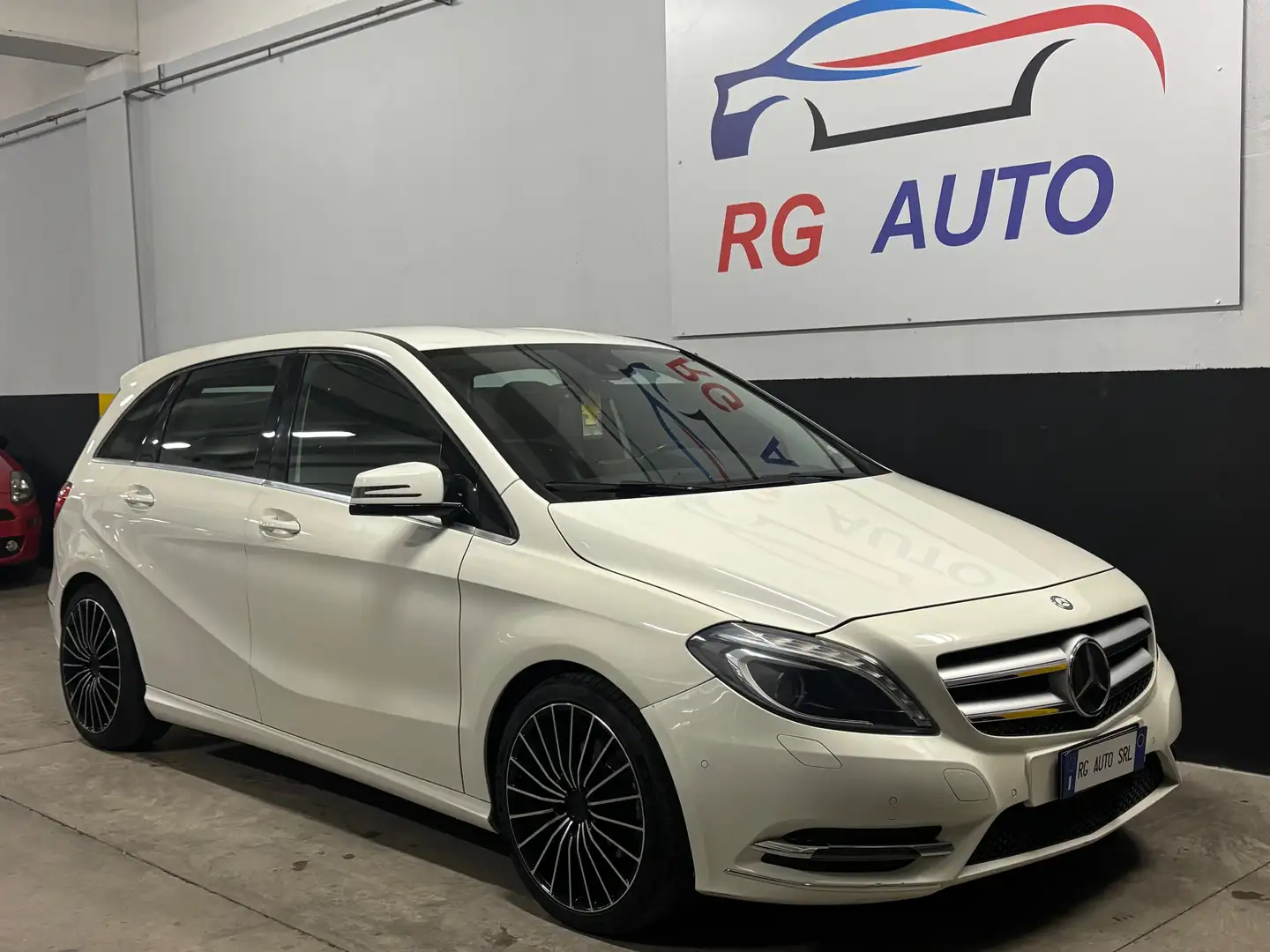 Mercedes-Benz B 180 Classe B - T246 be Premium Blanc - 1