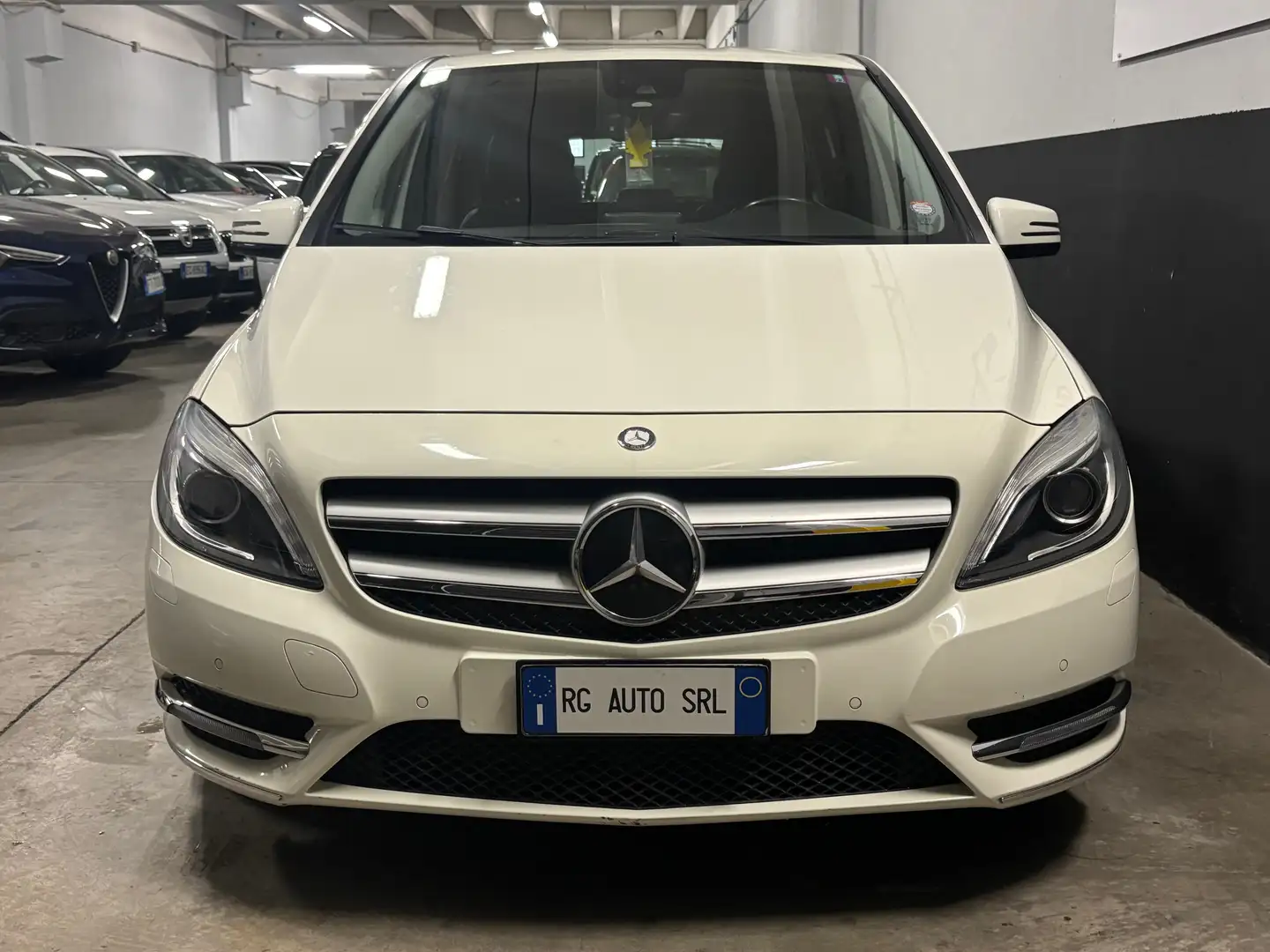 Mercedes-Benz B 180 Classe B - T246 be Premium Blanc - 2
