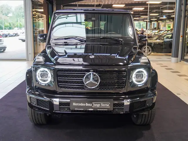 Mercedes-Benz G-Class view 10