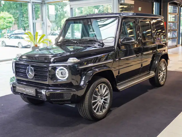 Mercedes-Benz G-Class view 9