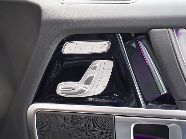 Mercedes-Benz G-Class view 14