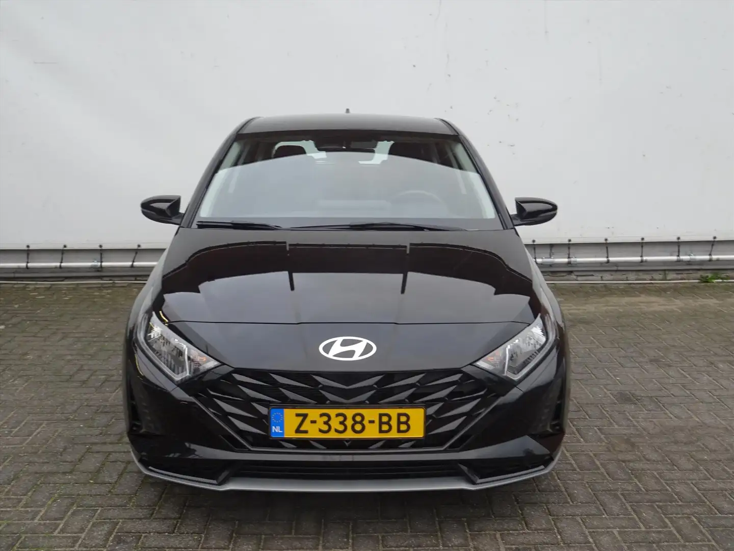 Hyundai i20 1.0 T-GDI 48V 100PK Comfort Smart/Navi/Lichtmetaal Zwart - 2