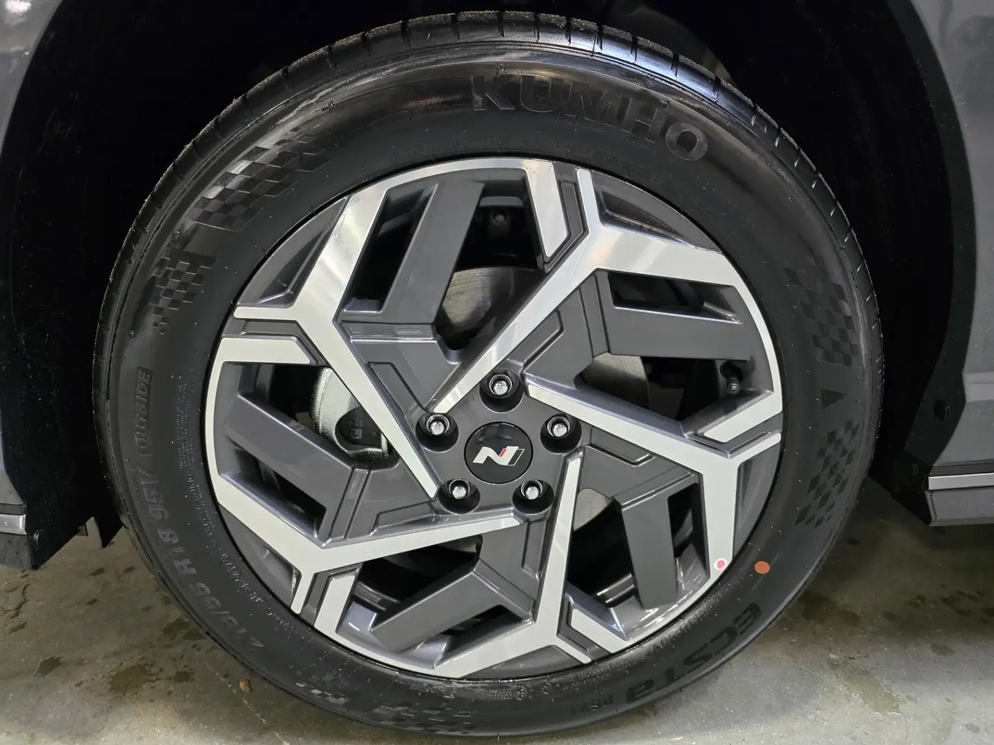 Hyundai KONA 1.6 GDI HEV N Line Navi Stoelverwarming Clima Acht Grijs - 2