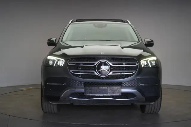 Mercedes-Benz Gle view 2