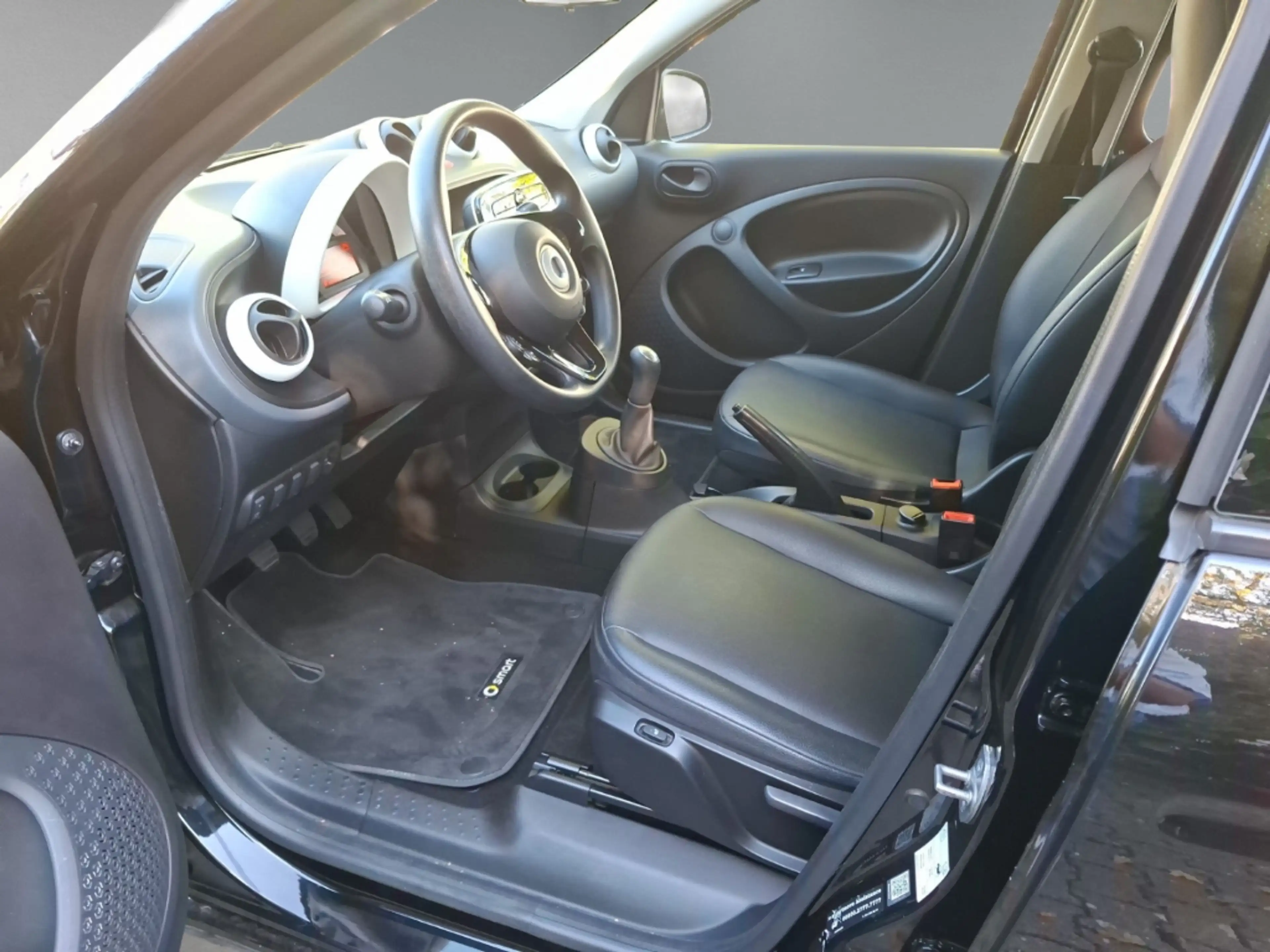 smart forFour Basis 52 kW Klimaautom SHZ Temp Berganfahrass. GA — photo 10