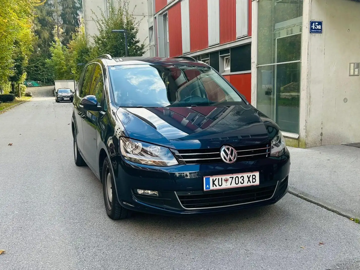 Volkswagen Sharan Sharan Trendline BMT 2,0 TDI DPF DSGTrendline Blau - 1