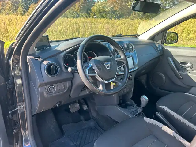 Dacia Sandero view 11