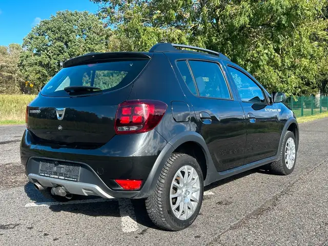 Dacia Sandero view 5