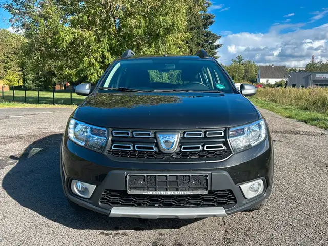 Dacia Sandero view 8