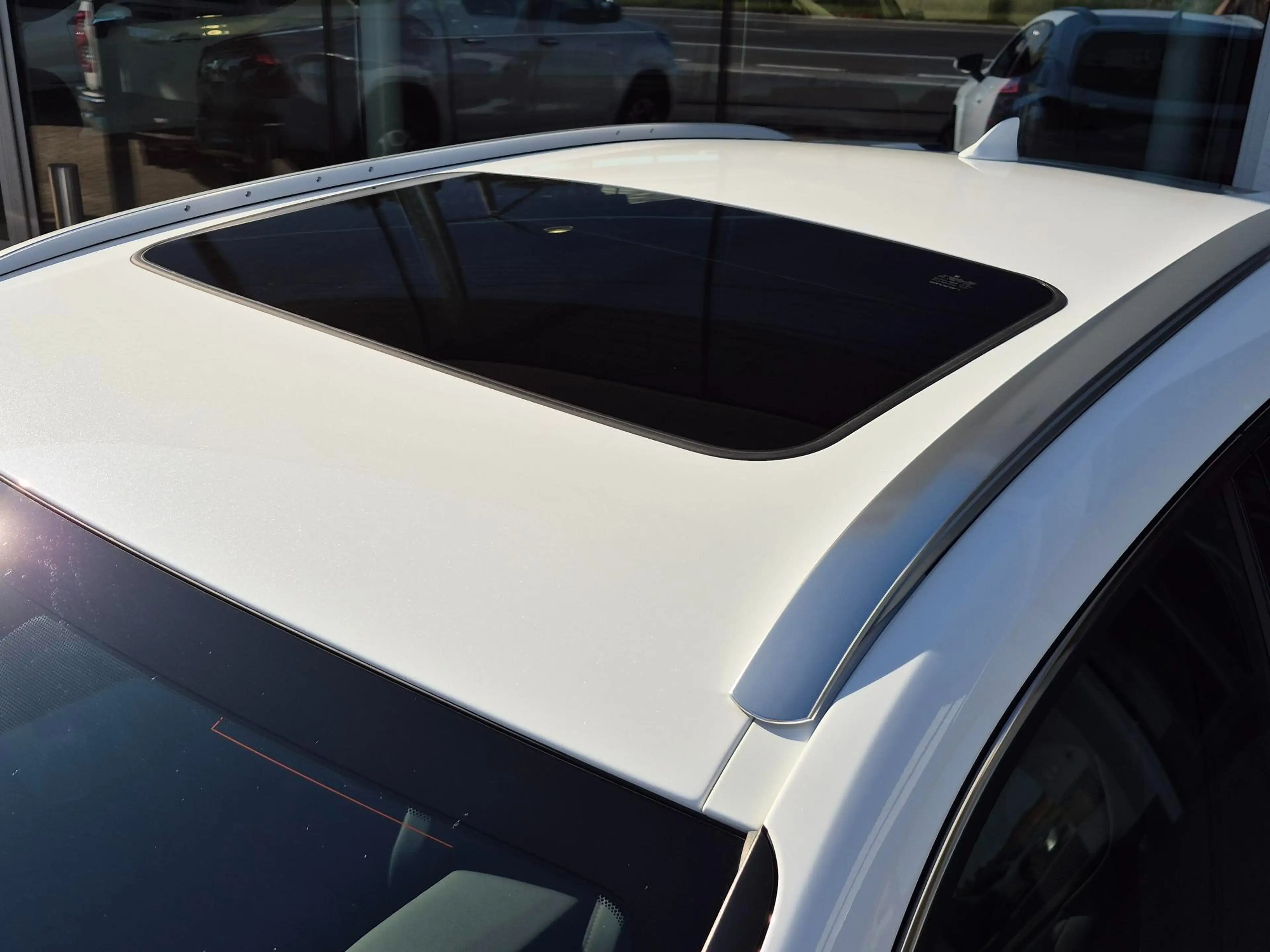 Lexus UX 250h AWD F-SPORT LINE +Open dak +Mark Levinson +360° — photo 5