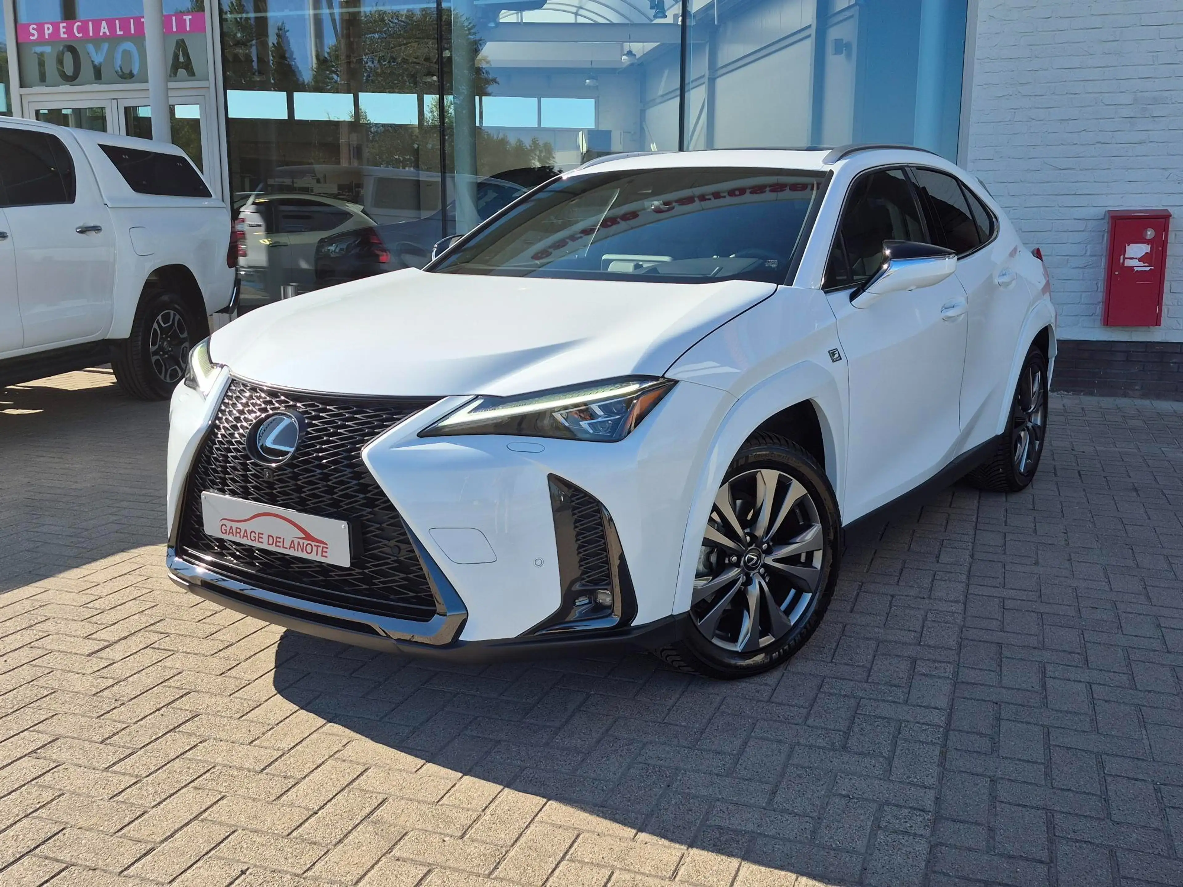 Lexus UX 250h AWD F-SPORT LINE +Open dak +Mark Levinson +360°