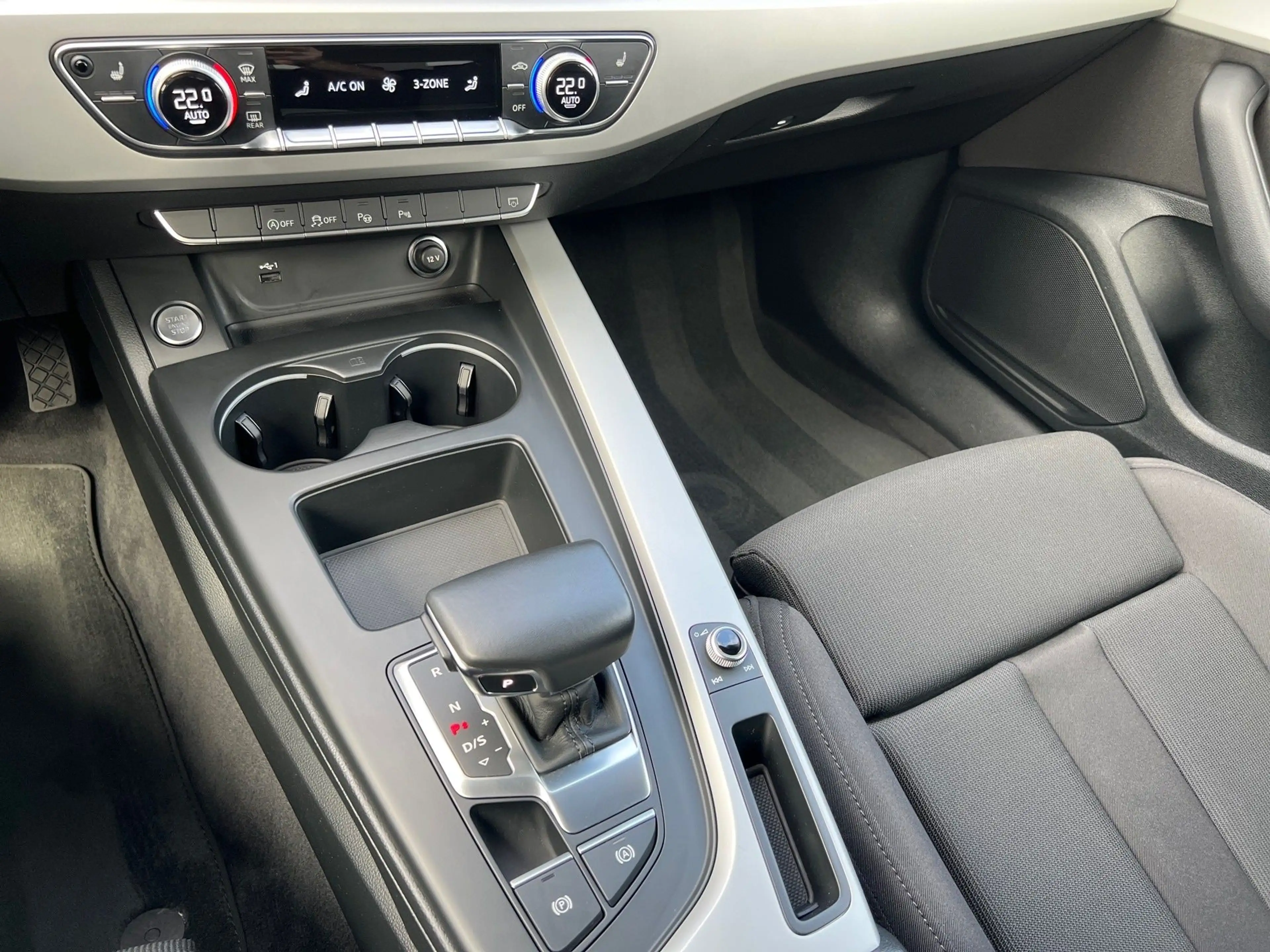 Audi A4 Avant 35 TDI advanced S-tronic | NP: €63.400 — photo 28