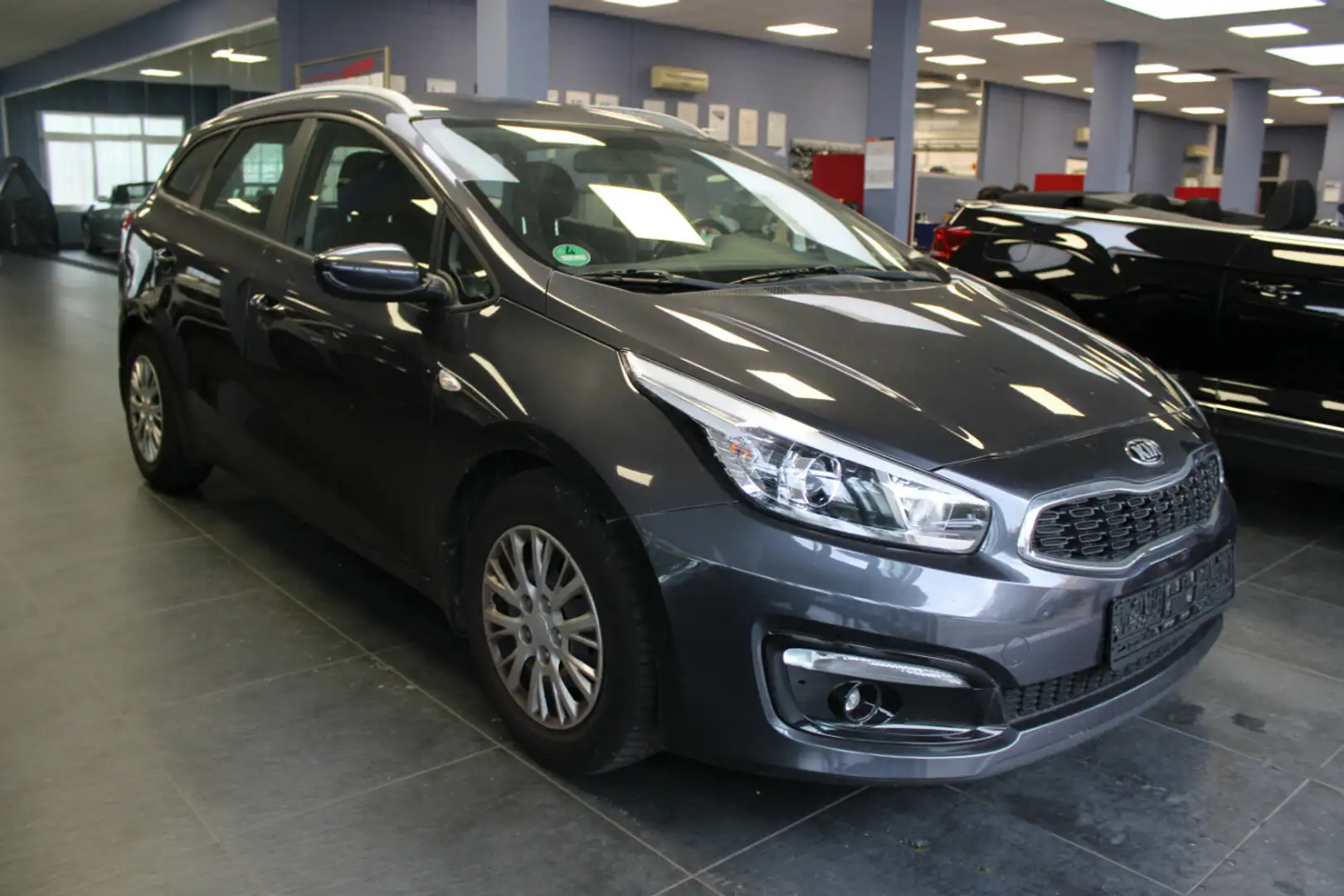 Kia Ceed / cee'd 1.6 GDI SW Edition 7 Grau - 1