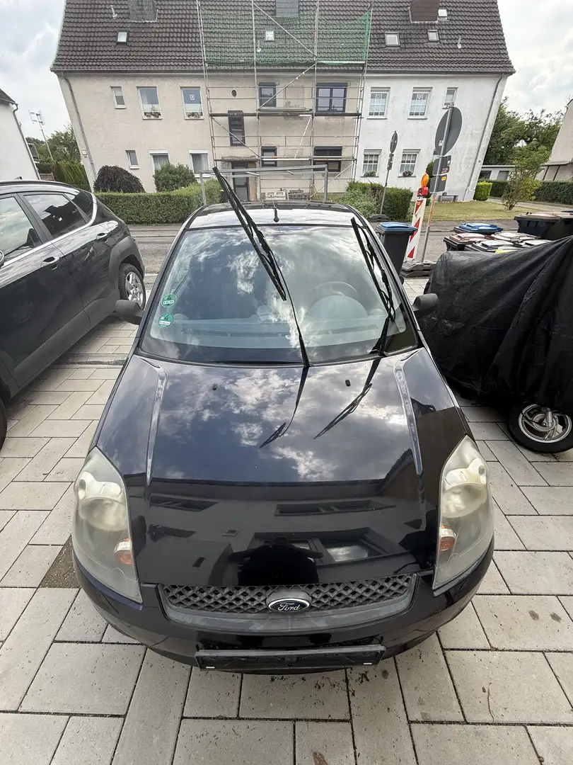Ford Fiesta Fun X - 2