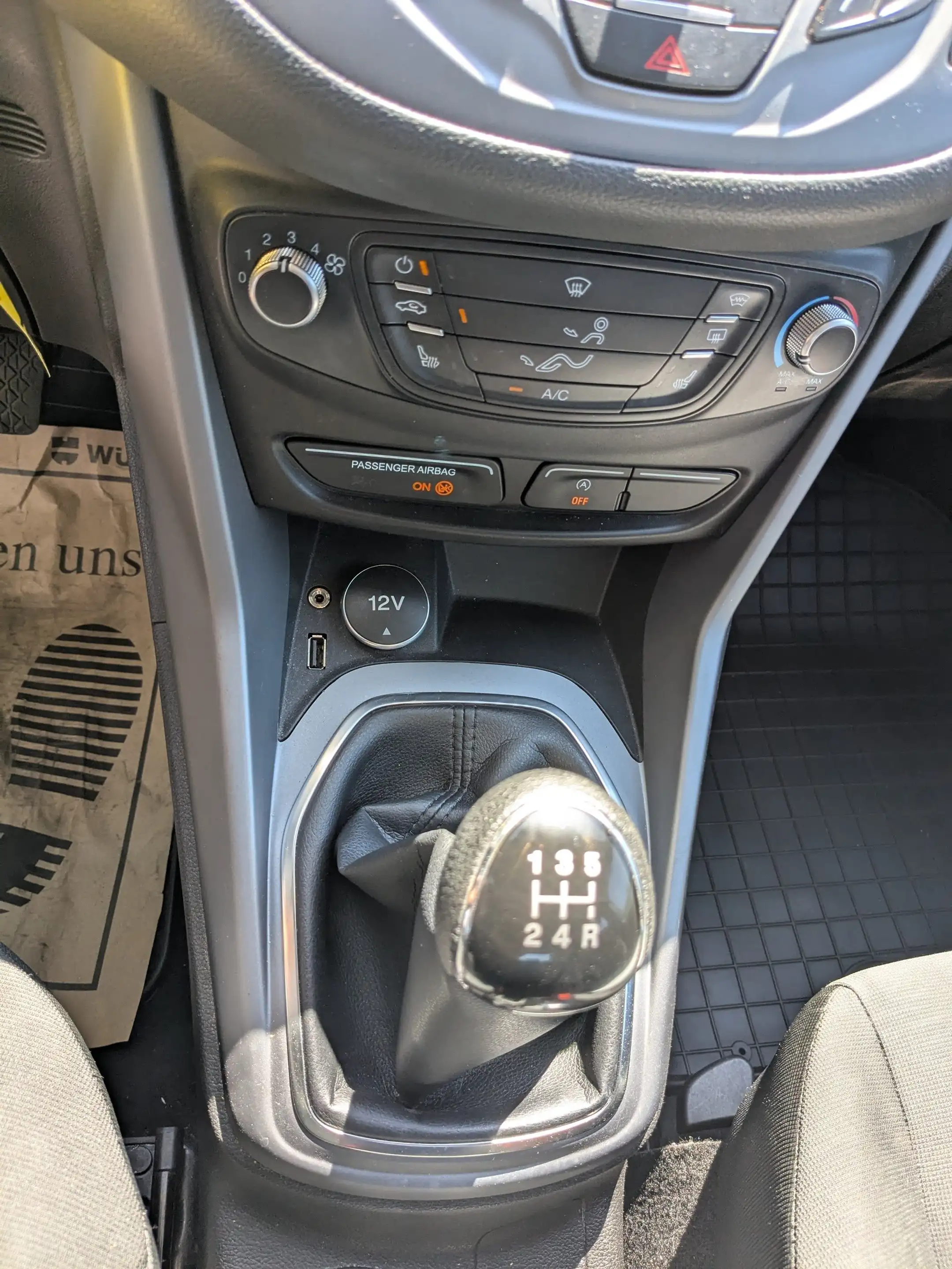 Ford B-Max Sync Edition — photo 11