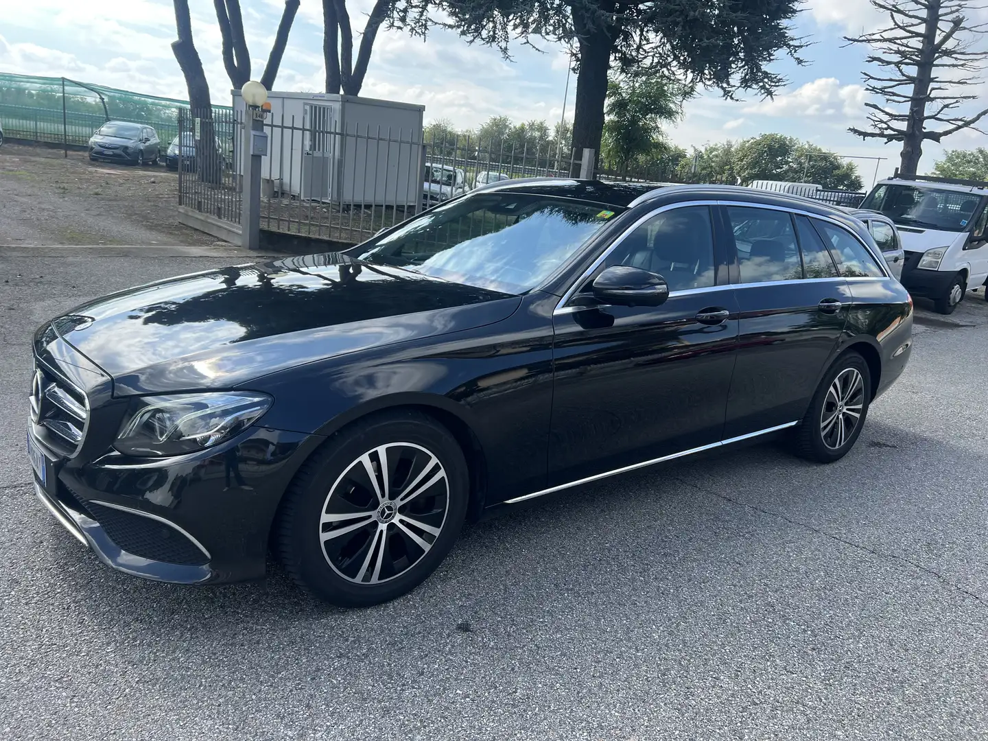 Mercedes-Benz E 220 SW d Premium 4matic auto Nero - 2
