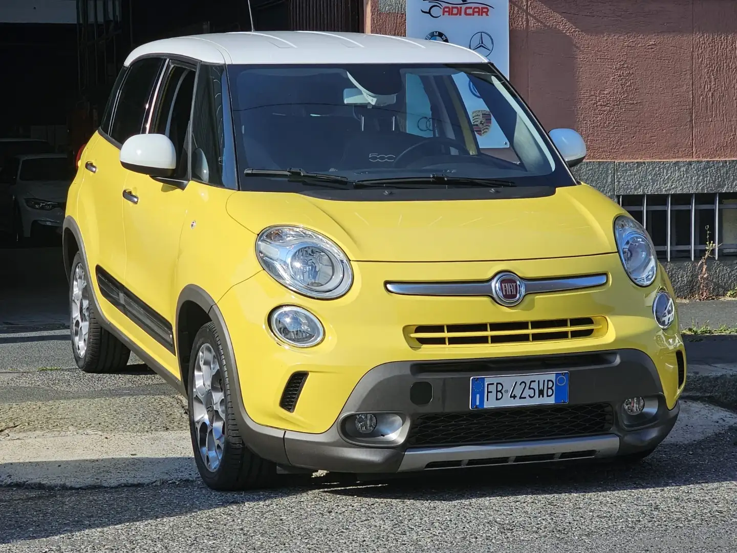 Fiat 500L 1.3 MJT 85 CV Trekking Giallo - 1