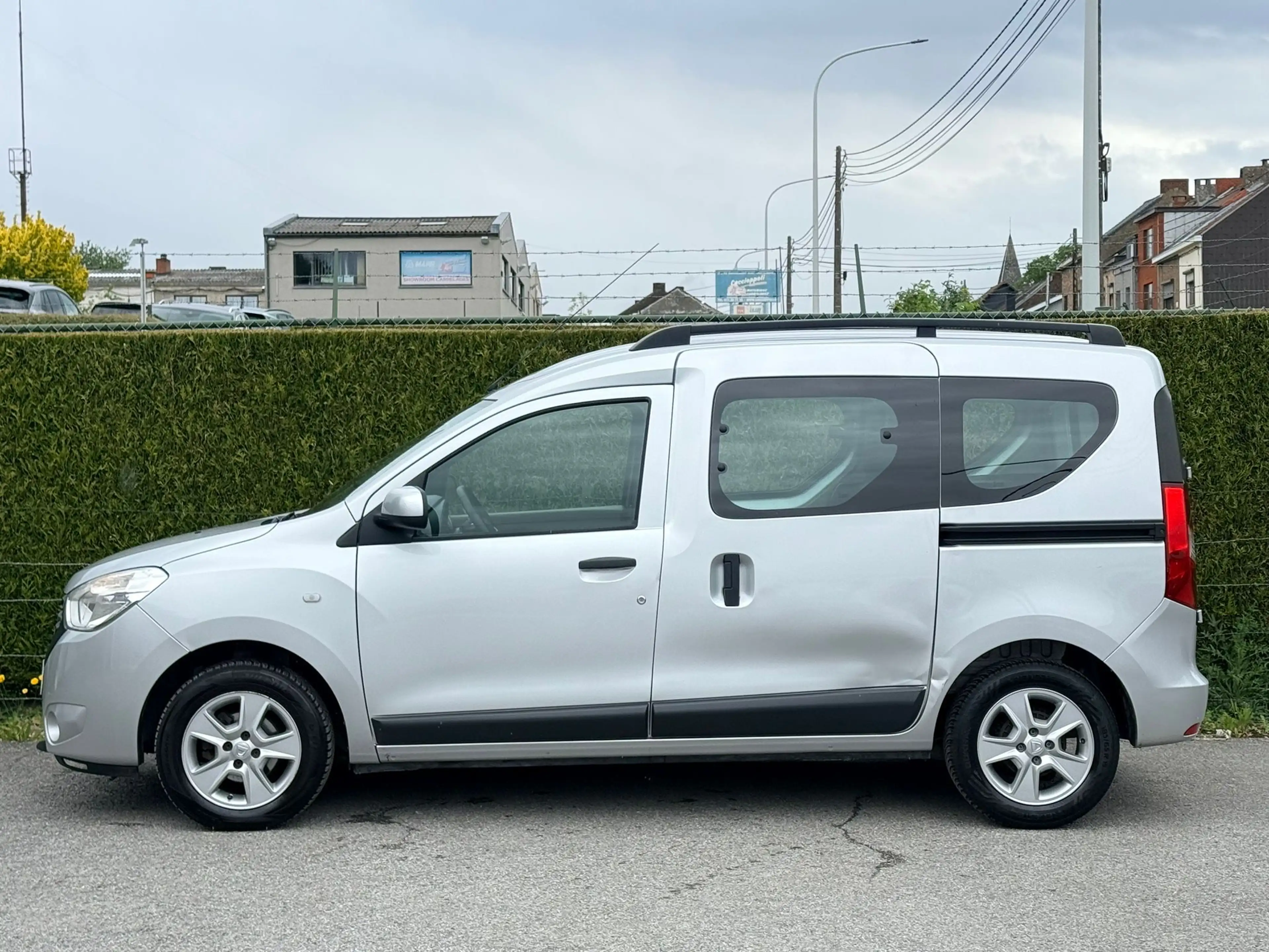 Dacia Dokker Dokker 1.5 dCi Ambiance 5 PLACES GRAND GPS CLIM EURO 6 — photo 2