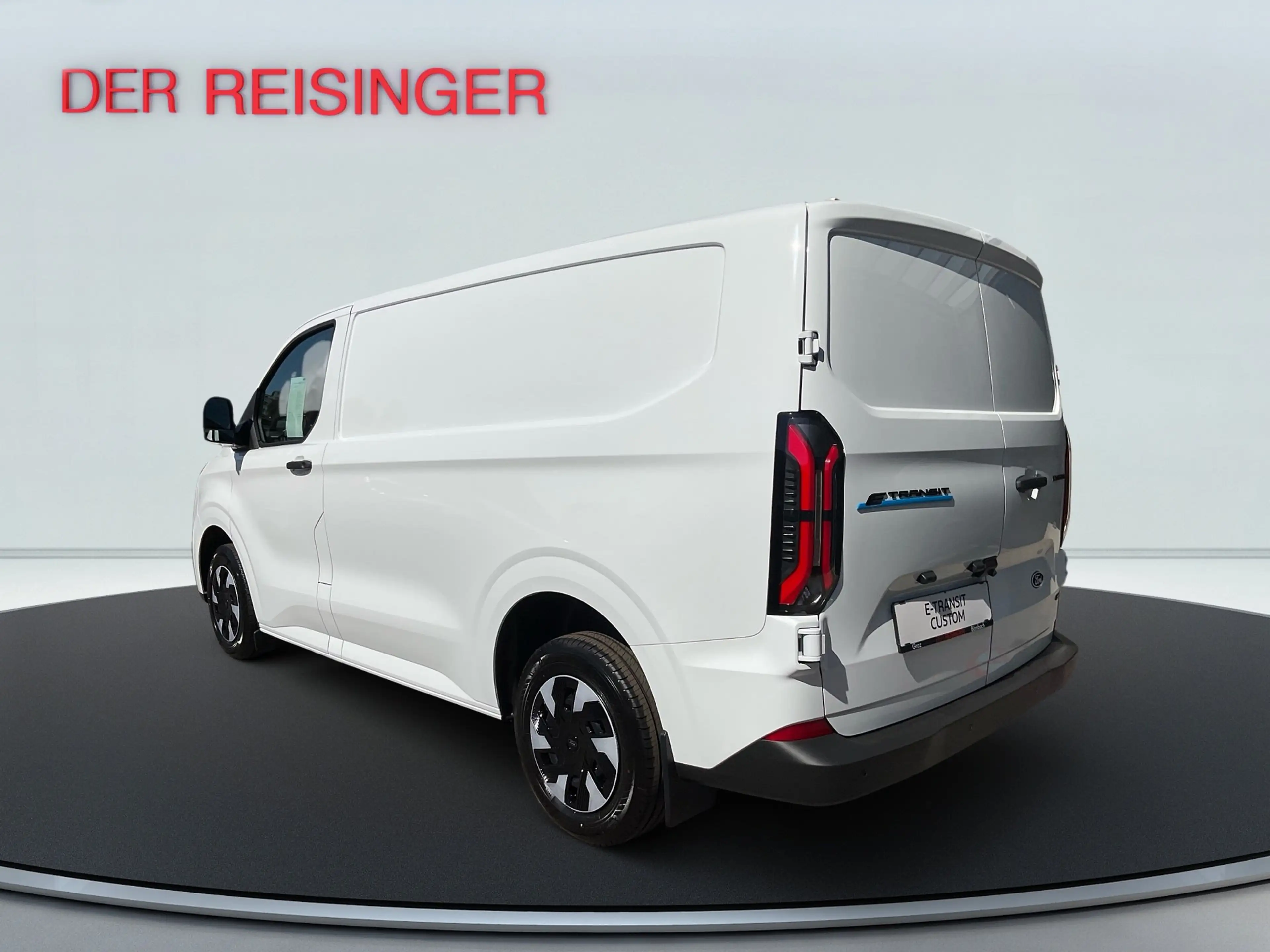 Ford Transit Custom Kasten 320 L1 AWD TREND — photo 4