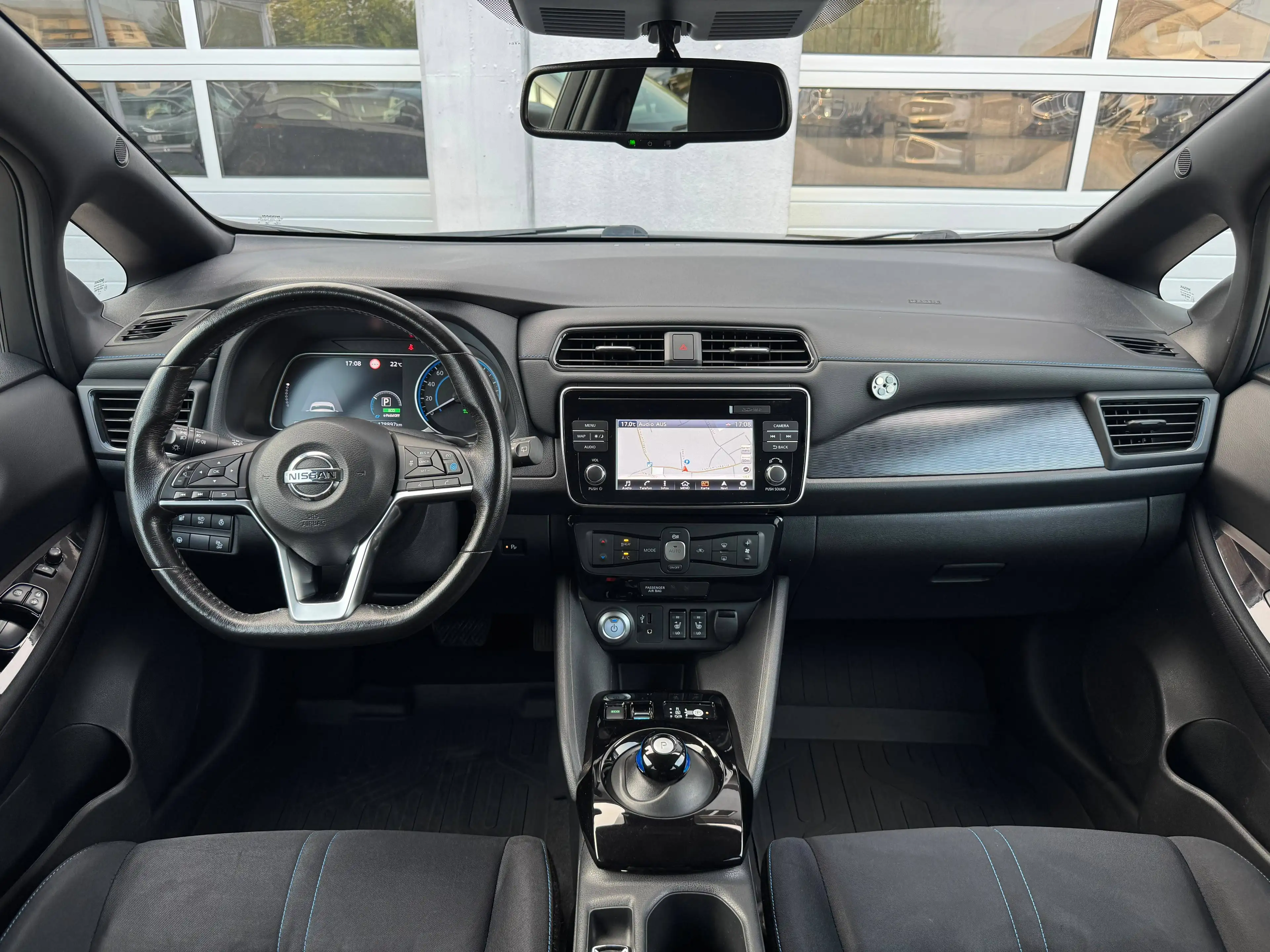Nissan Leaf N-Connecta 40kw — photo 6