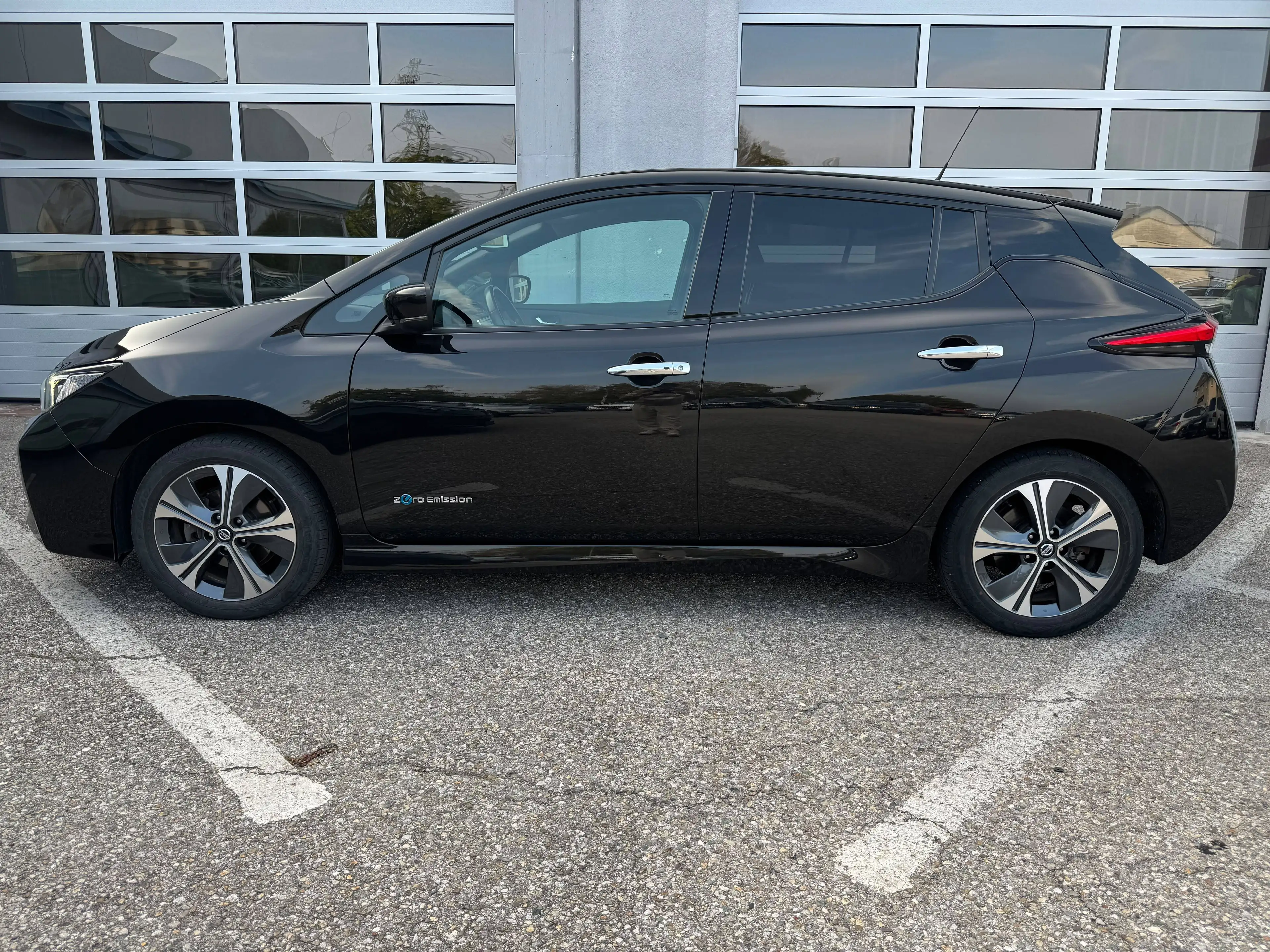 Nissan Leaf N-Connecta 40kw — photo 2