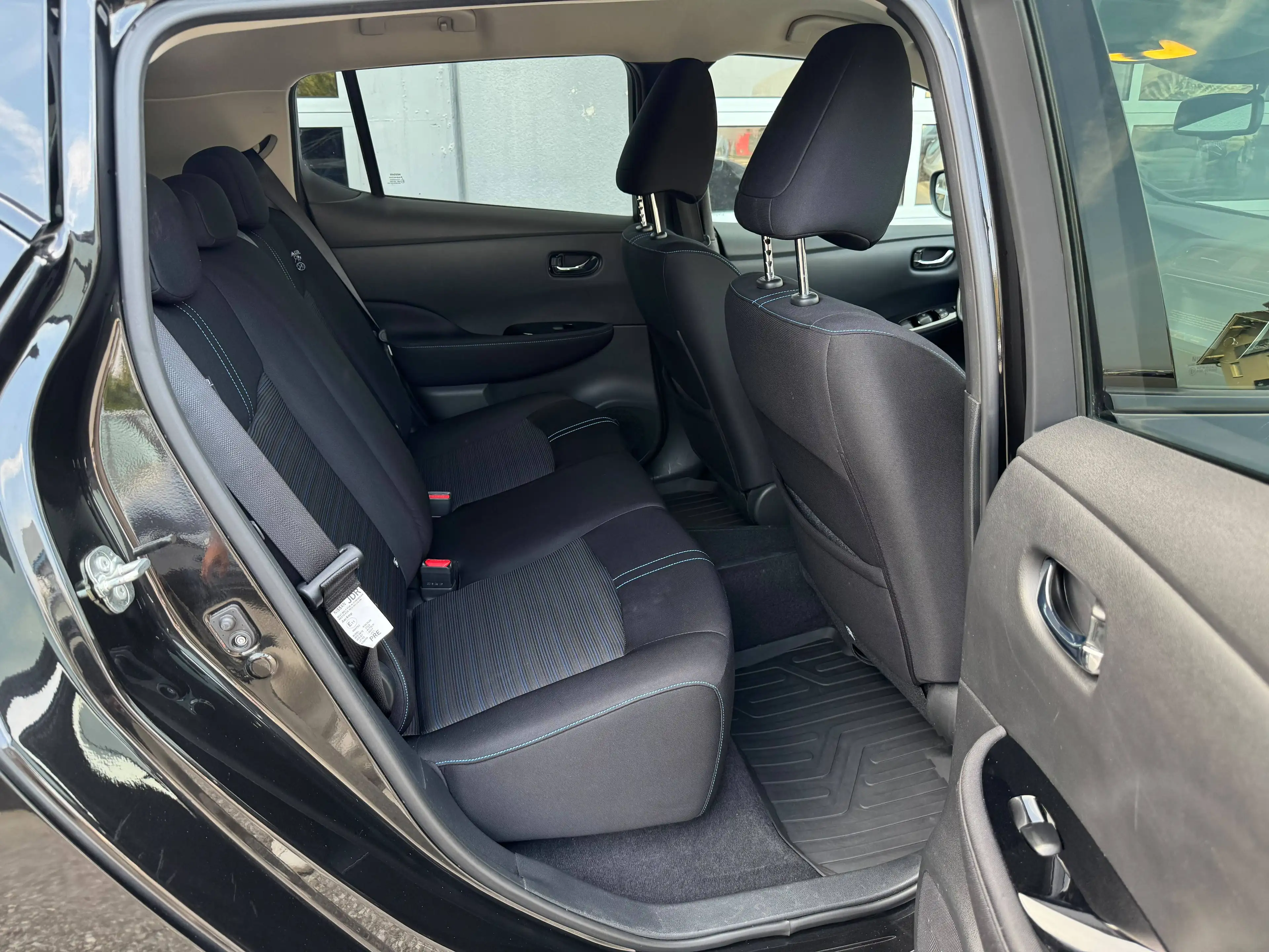 Nissan Leaf N-Connecta 40kw — photo 13