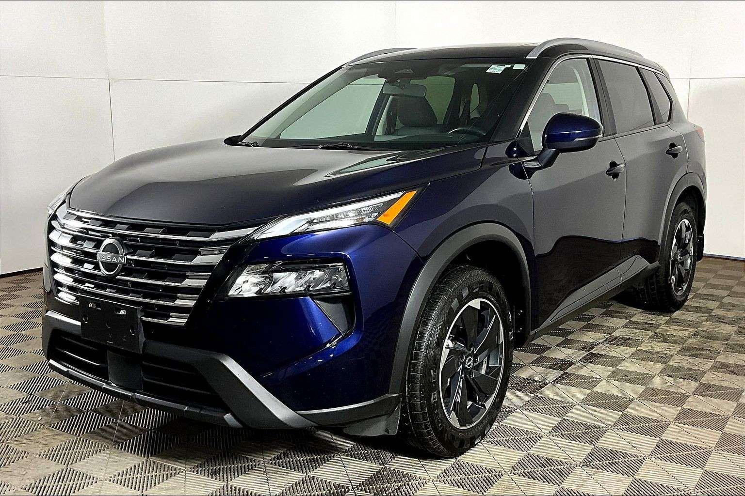 used 2025 Nissan Rogue car, priced at $27,998