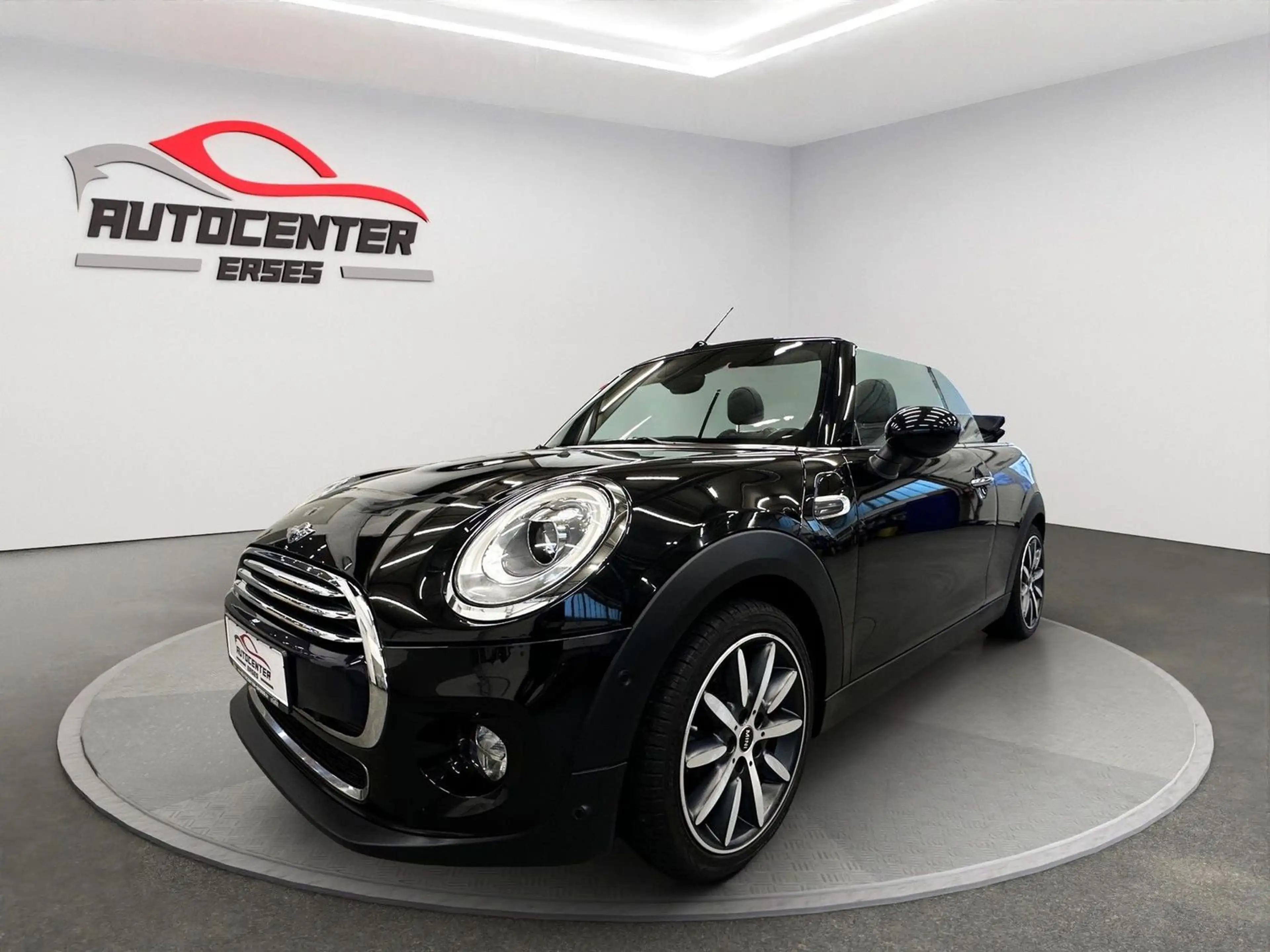 MINI Cooper D Cabrio Chili Navi LED Kamera PDC SHZ — photo 2