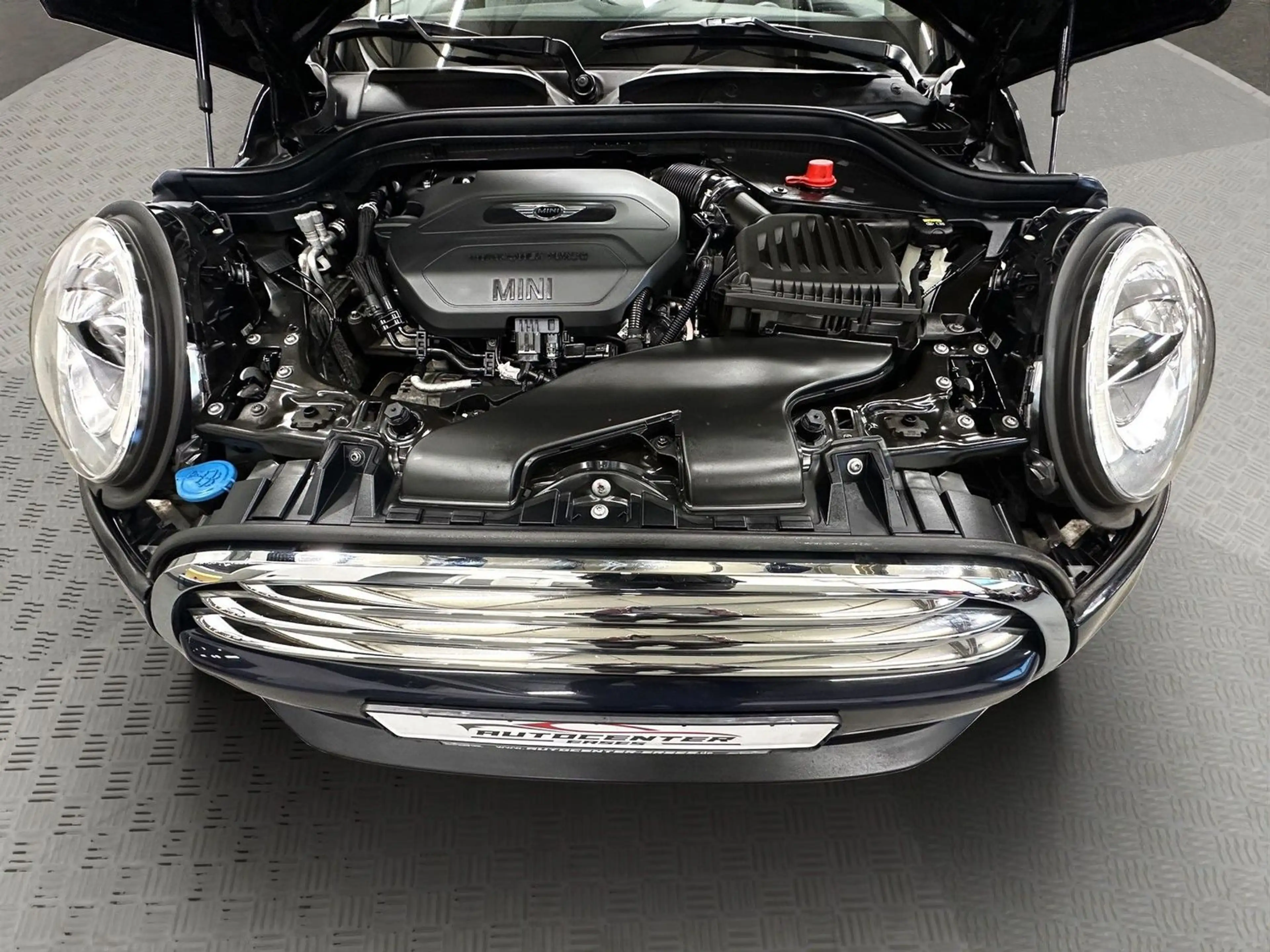 MINI Cooper D Cabrio Chili Navi LED Kamera PDC SHZ — photo 9