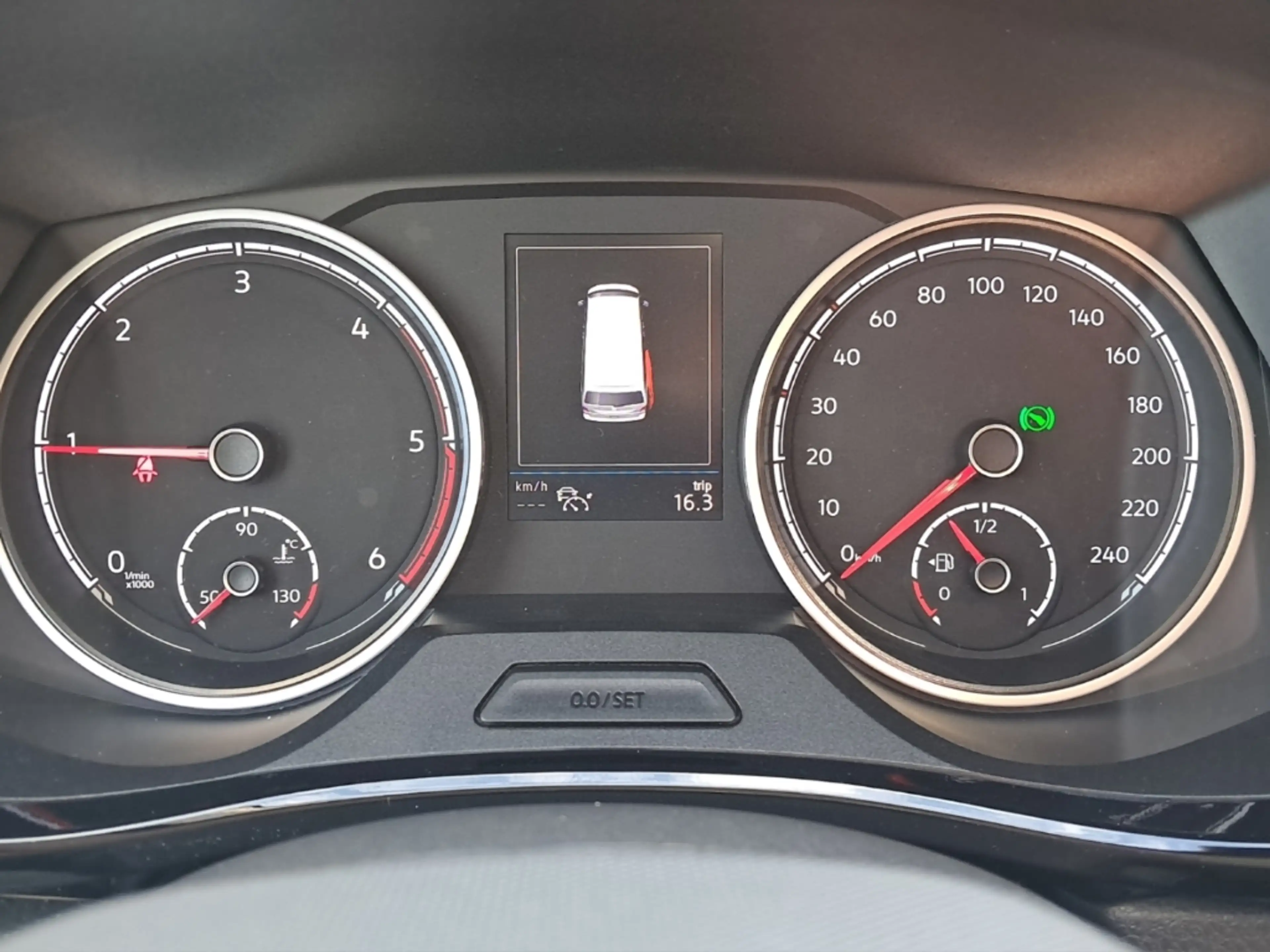 Volkswagen T6.1 Multivan Generation Six 4MOTION StandHZG AHK-abnehmbar Navi — photo 12