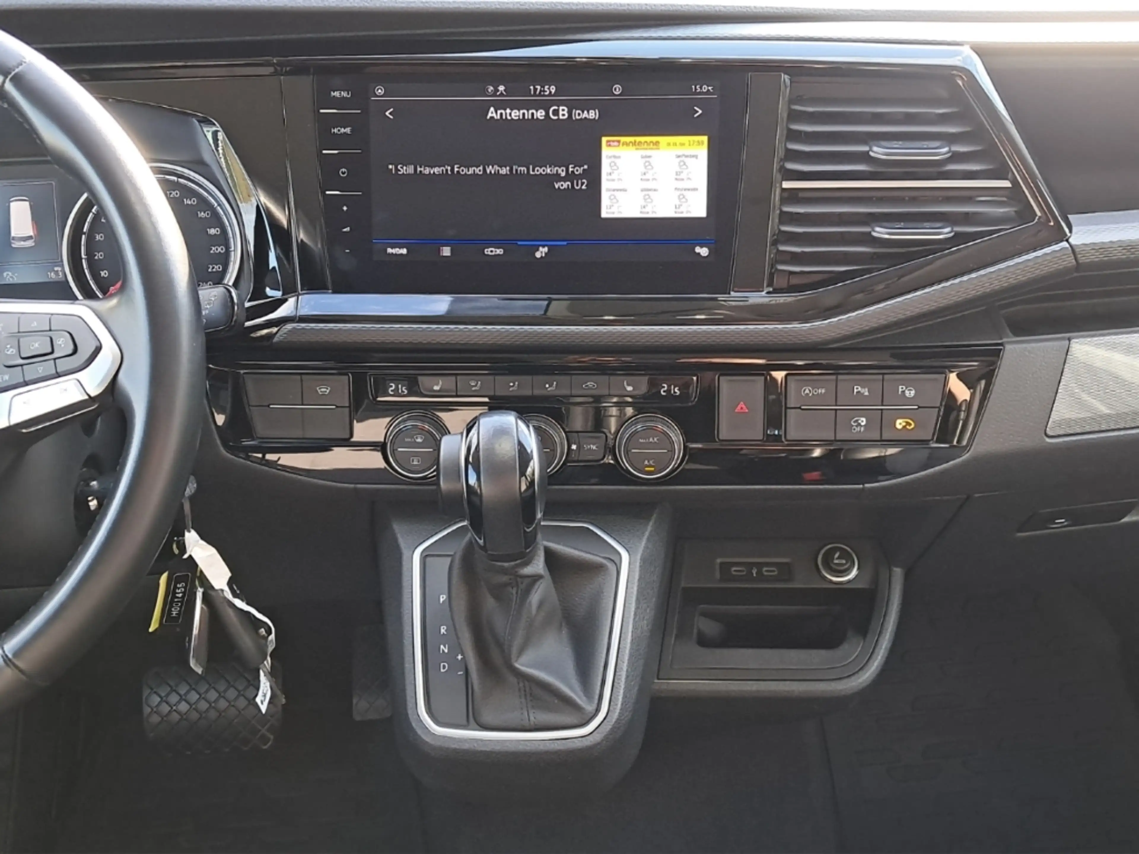 Volkswagen T6.1 Multivan Generation Six 4MOTION StandHZG AHK-abnehmbar Navi — photo 13