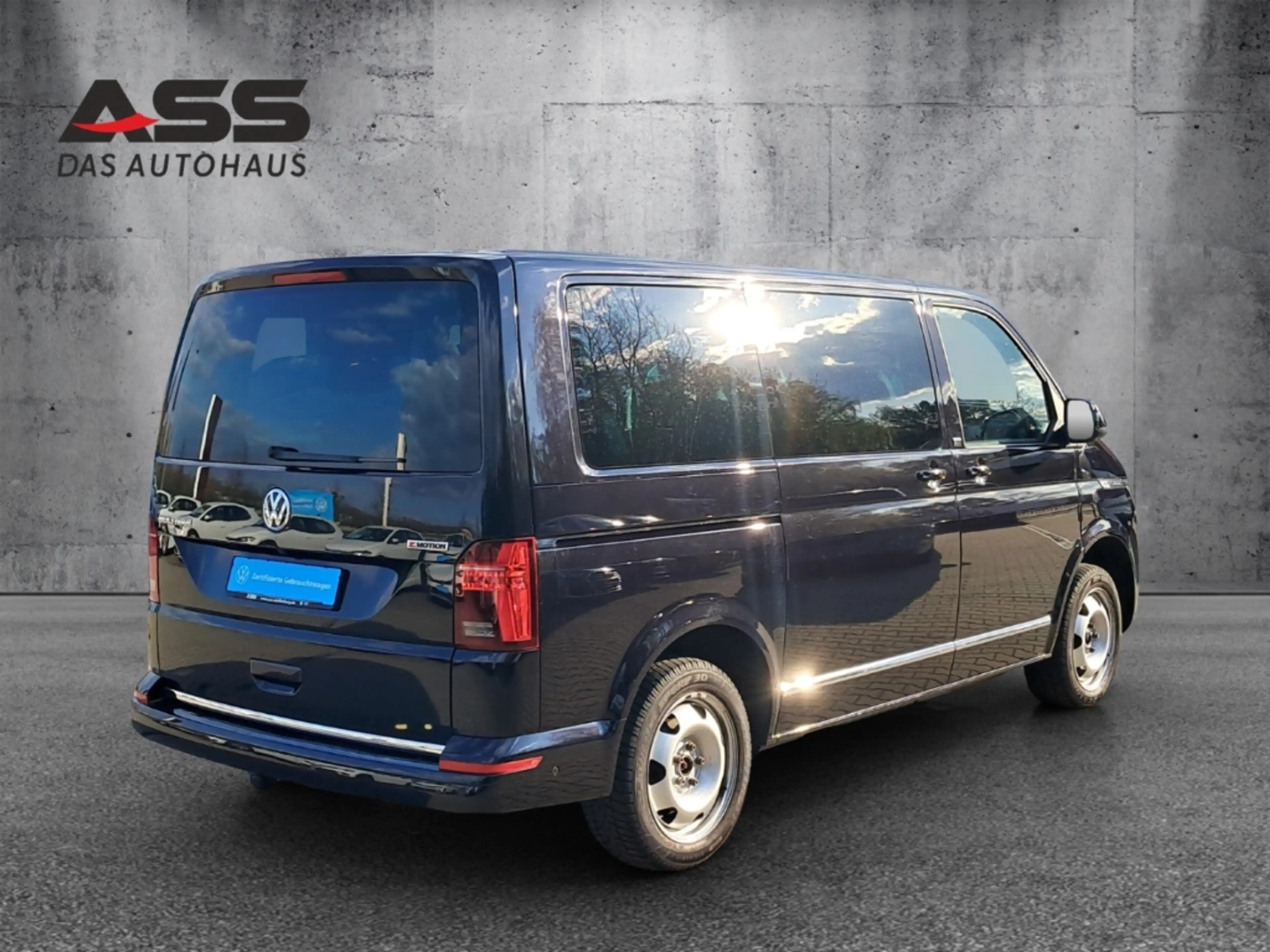Volkswagen T6.1 Multivan Generation Six 4MOTION StandHZG AHK-abnehmbar Navi — photo 5