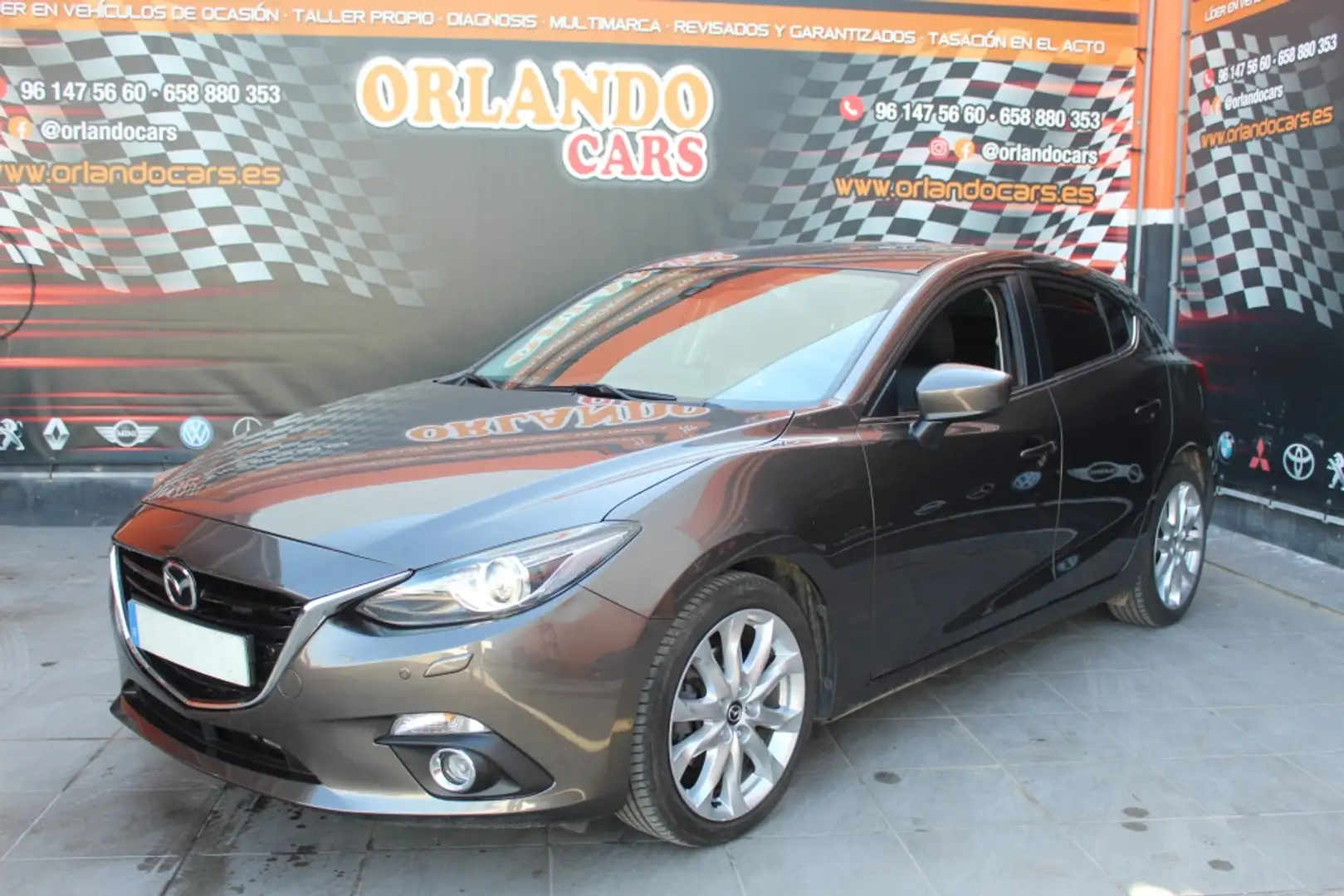Mazda 3 2.2 Style Gris - 1