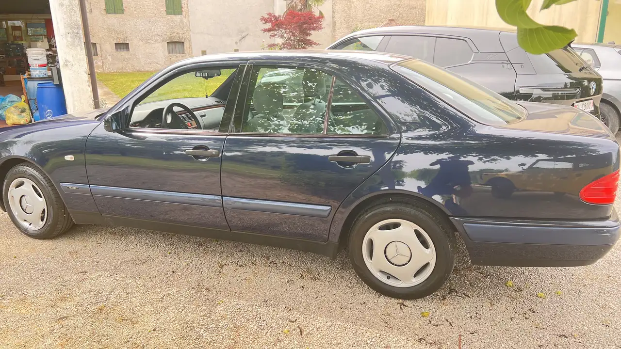 Mercedes-Benz E 230 W210, foto 5