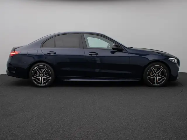 Mercedes-Benz C-Class view 5