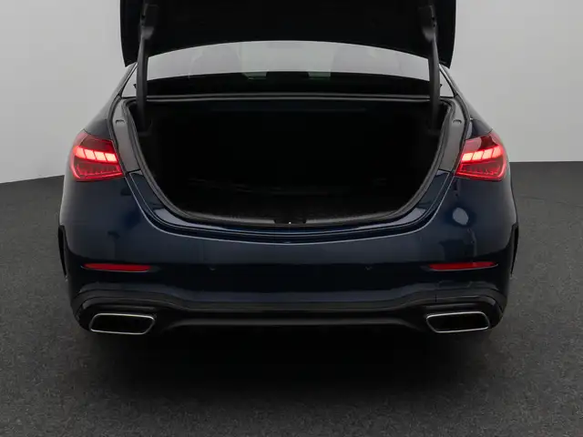 Mercedes-Benz C-Class view 13