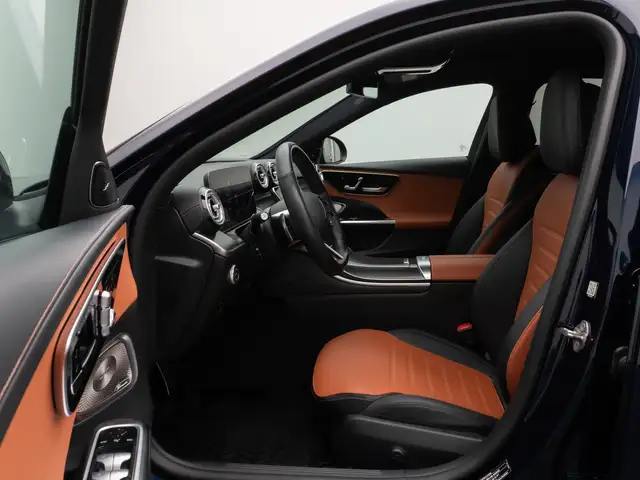 Mercedes-Benz C-Class view 19