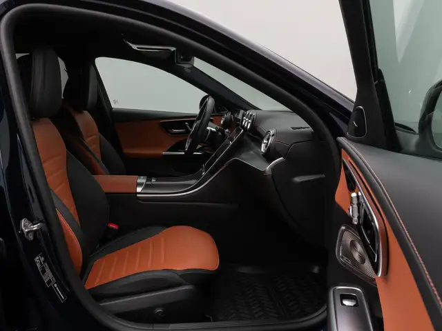 Mercedes-Benz C-Class view 24
