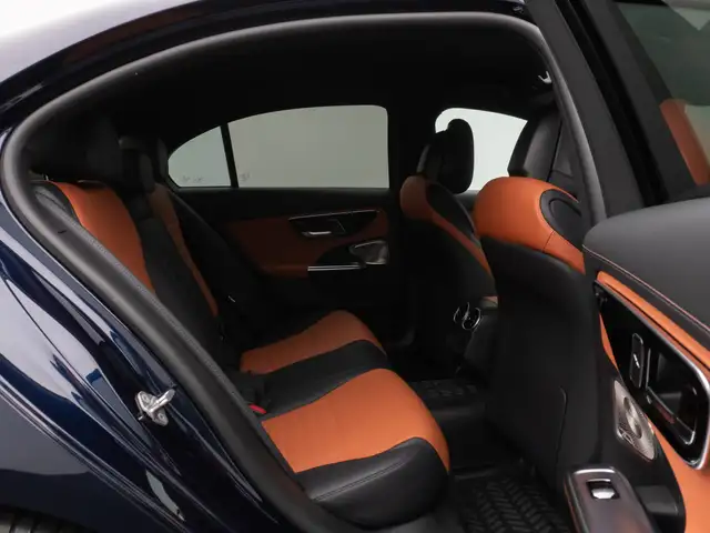 Mercedes-Benz C-Class view 26