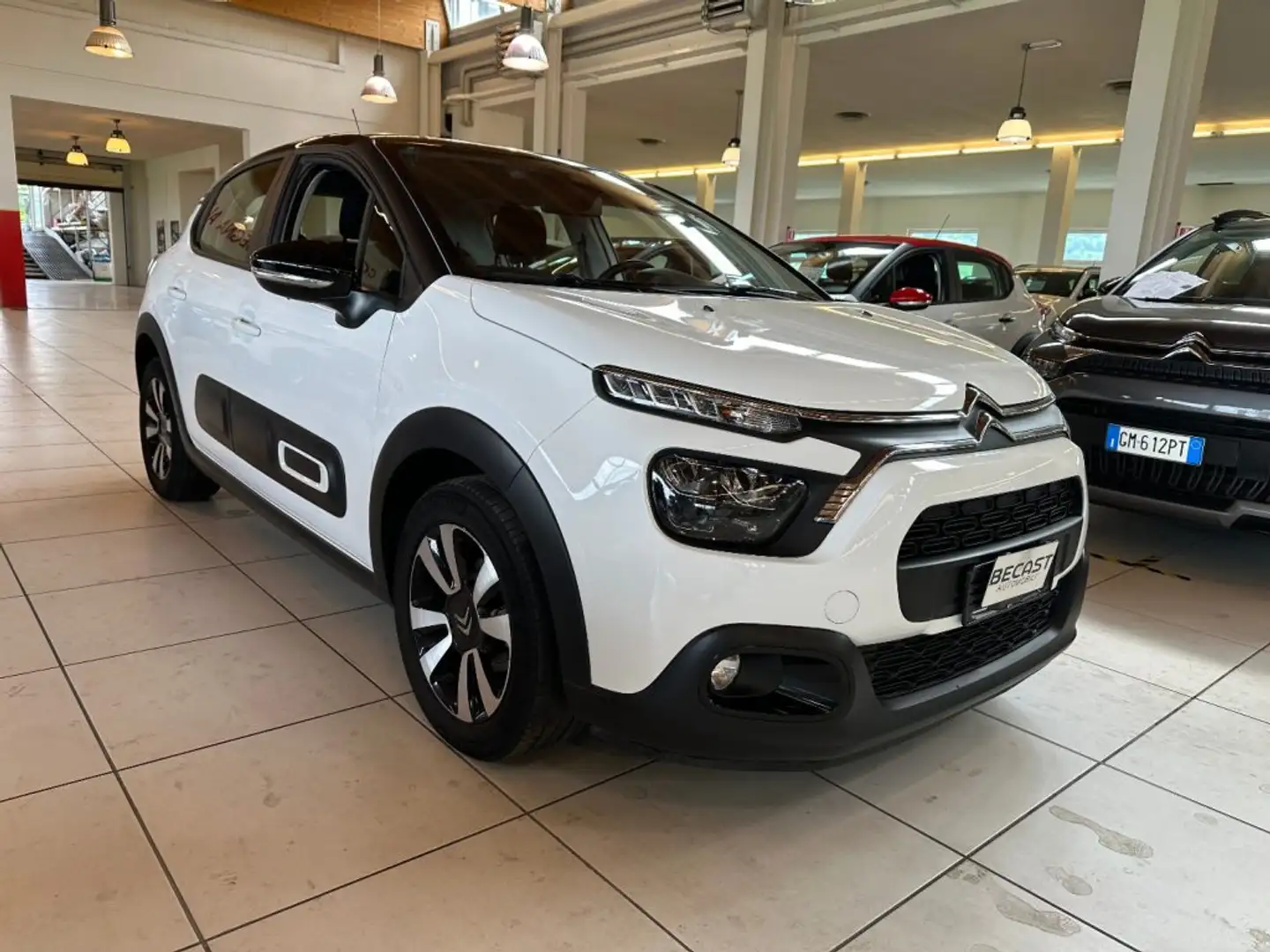 Citroen C3 PureTech 83 S&S Shine Bianco - 2