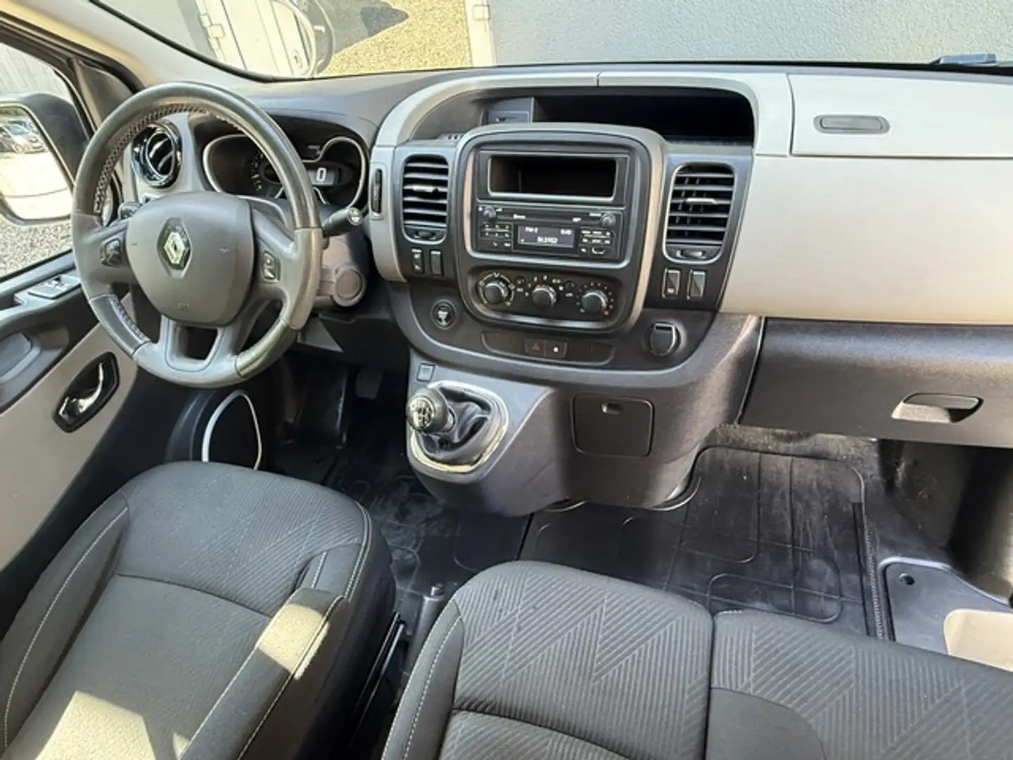 Renault Trafic L2H1 Klima,Sitzheizung,PDC,Tempo,AHK Grau - 2