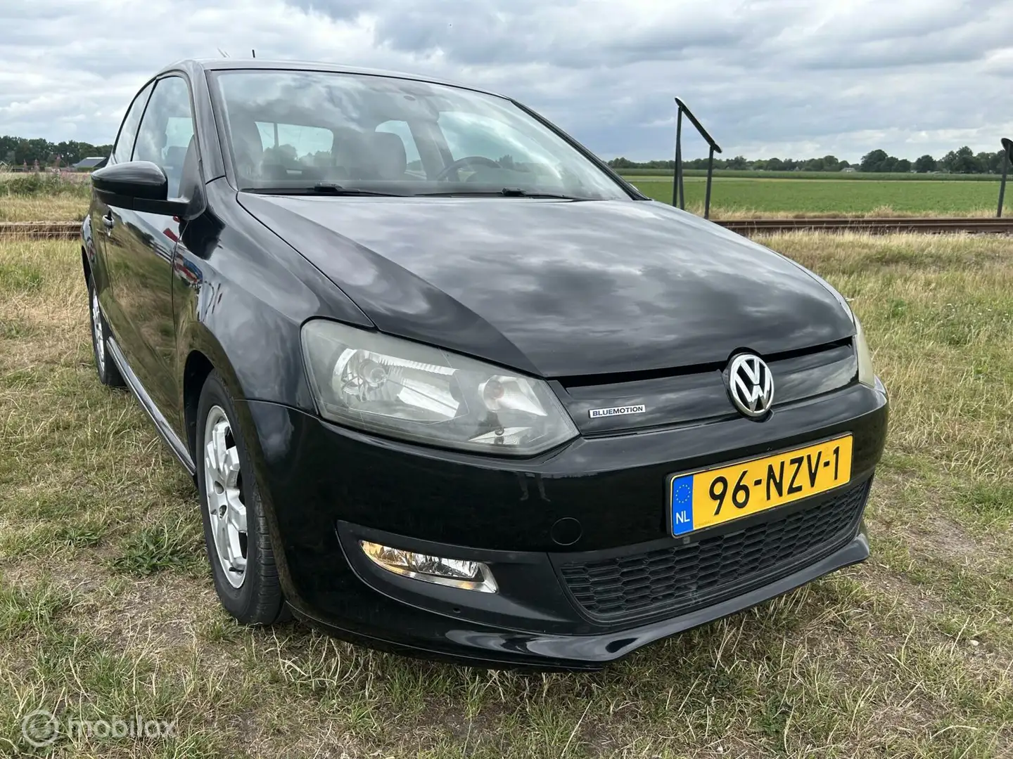Volkswagen Polo 1.2 TDI BlueMotion Comfortline AIRCO NAVI Zwart - 2