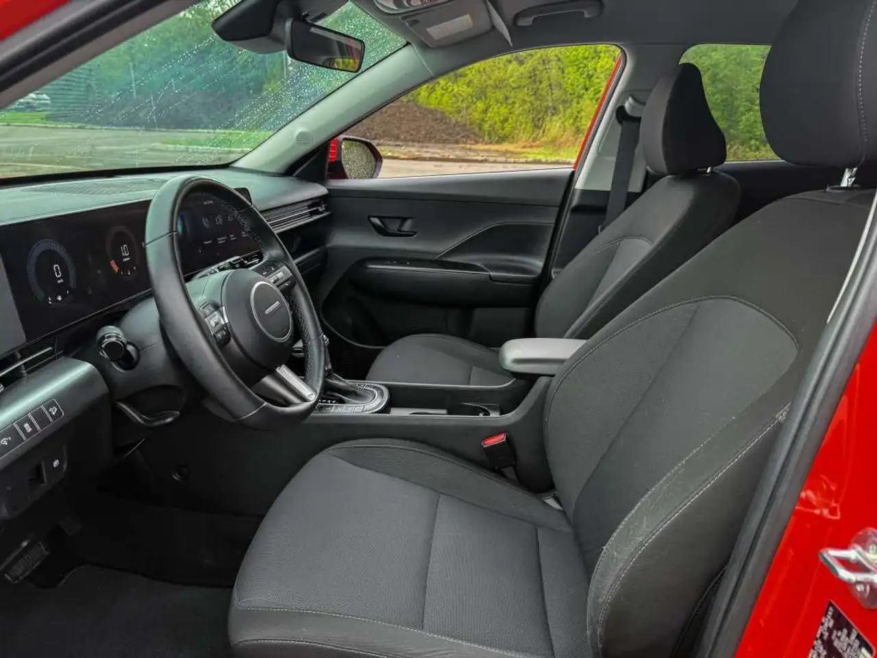 Hyundai KONA снимка Hyundai KONA