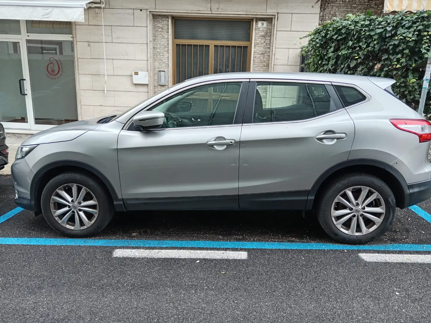 Nissan Qashqai 1.5 DCI VISIA Argento - 1