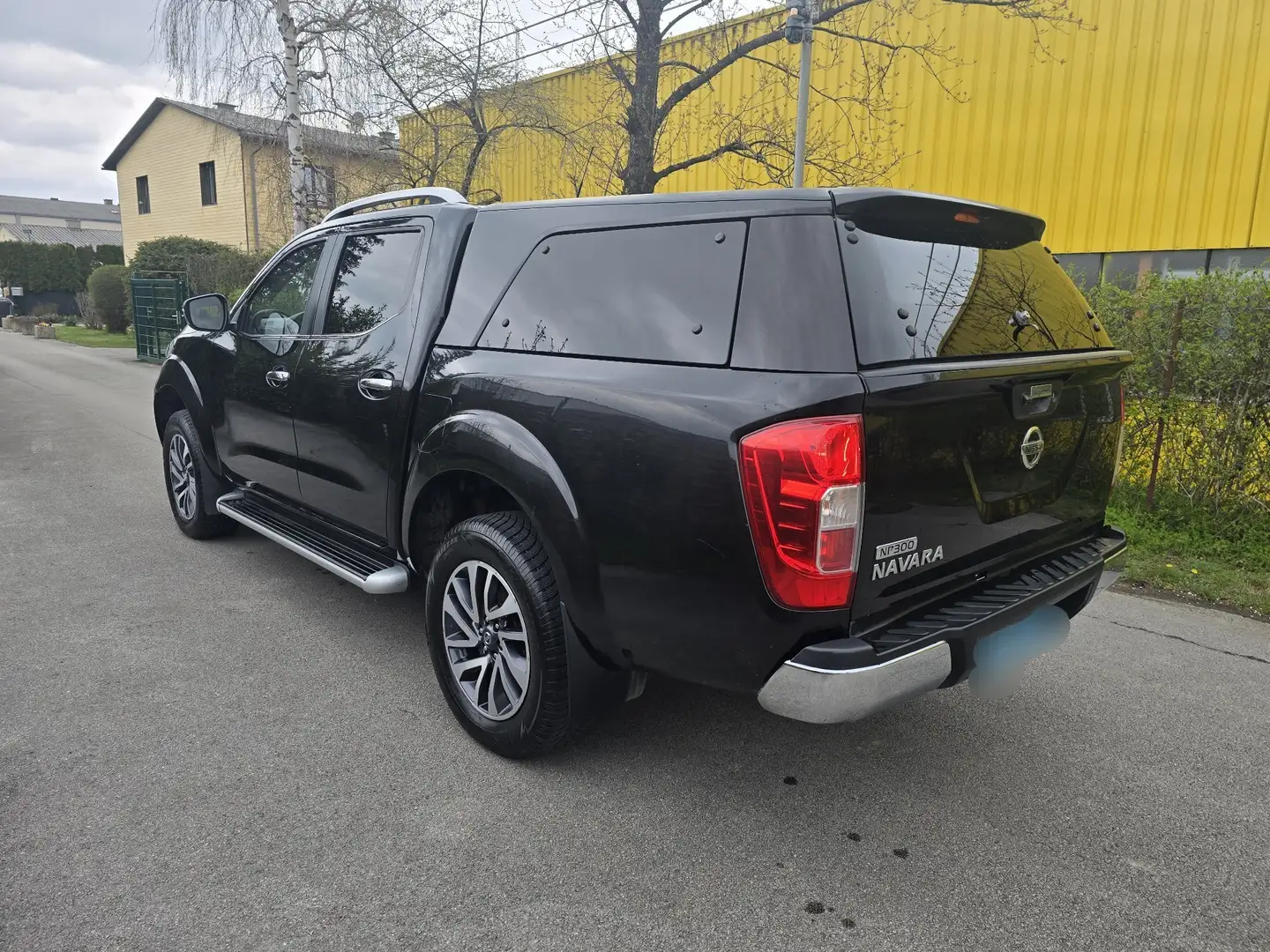 Nissan NV300 Nissan Navara MIT Nur 87.500KM Negru - 2