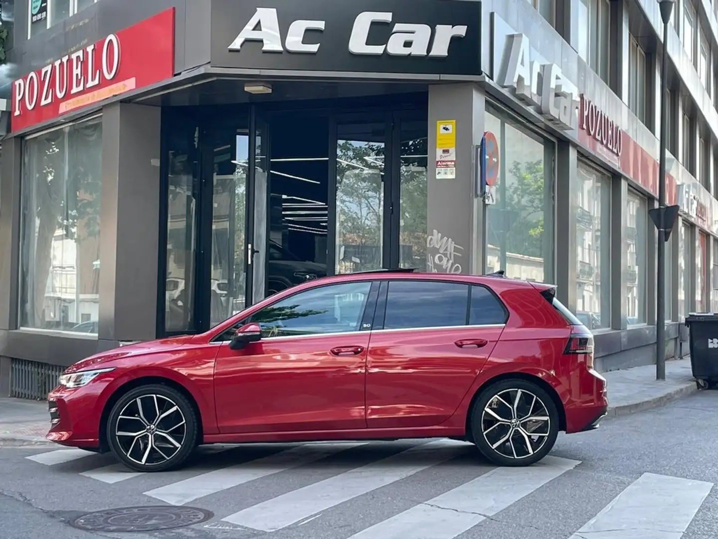 Volkswagen Golf 1.5 TSI 50 Aniversario 110kW Rojo - 1