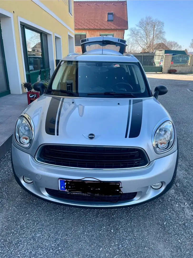 MINI One Countryman Silber - 1